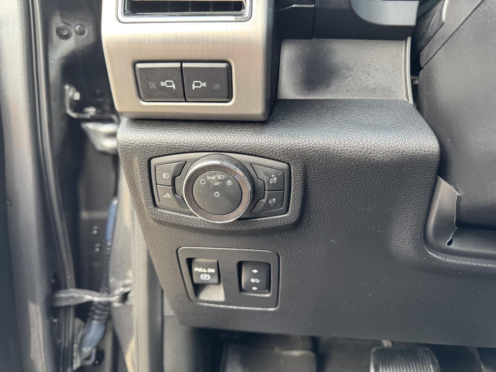 Vehicle photo 22