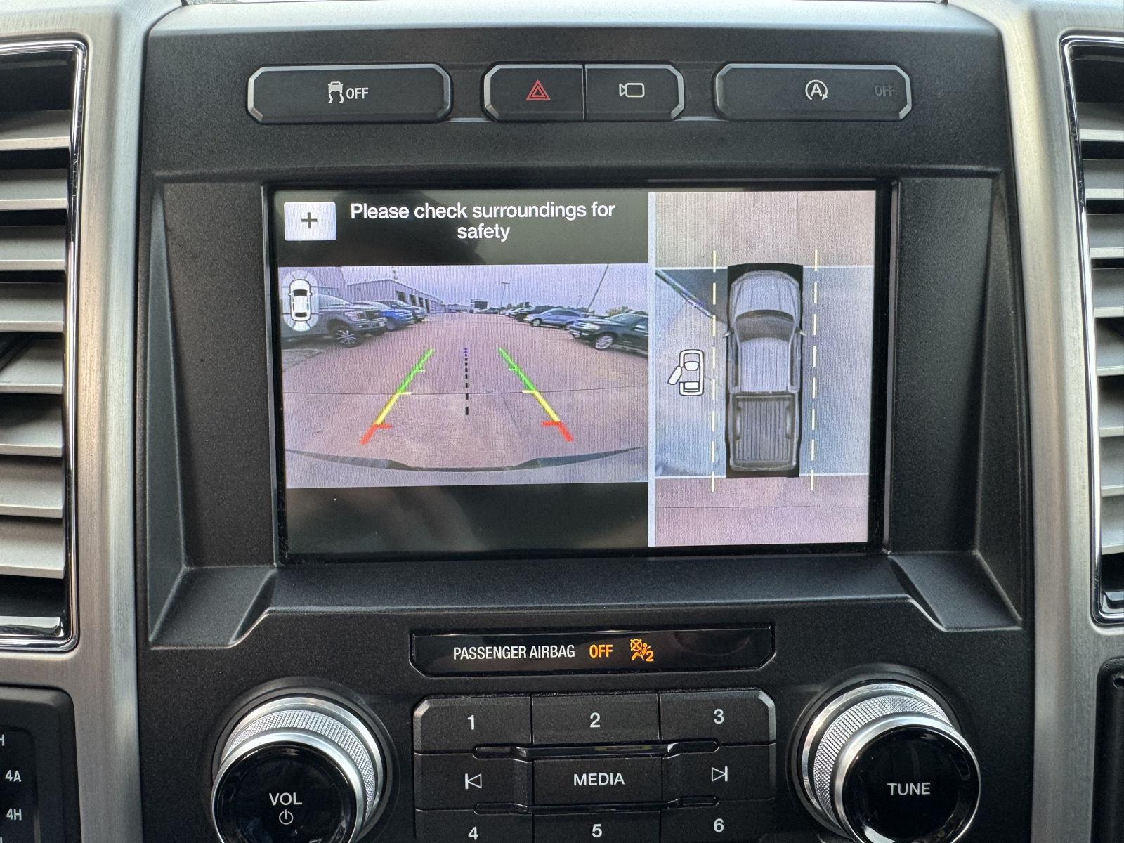 Vehicle photo 35