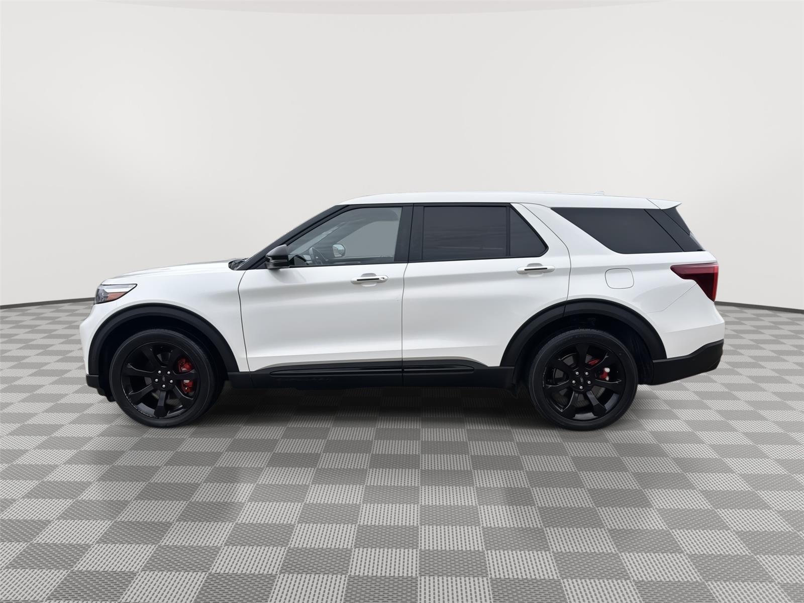 Vehicle photo 2