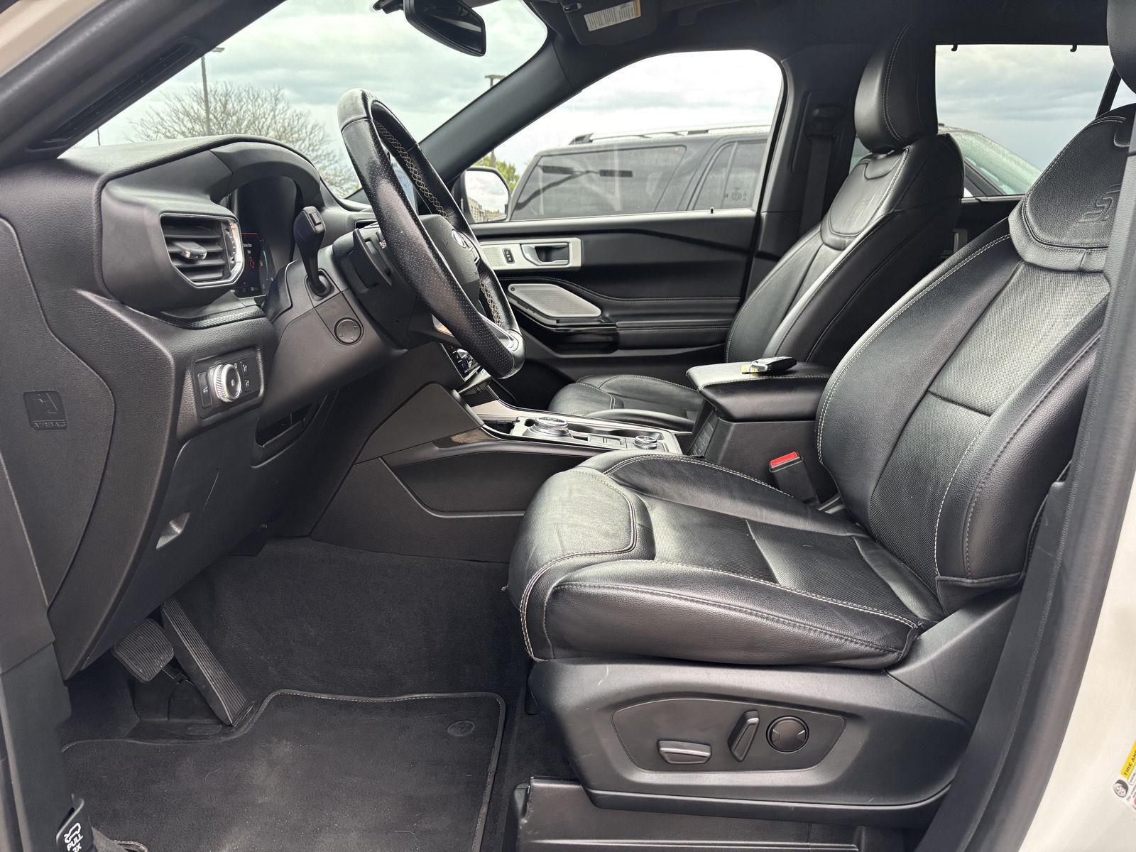 Vehicle photo 19