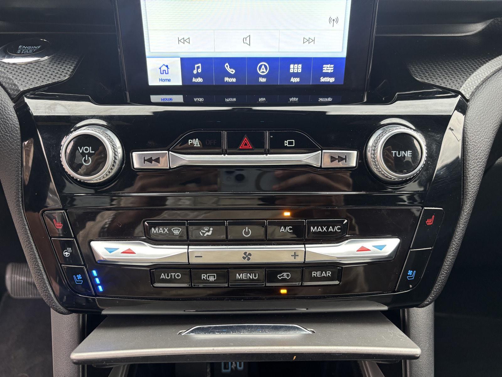 Vehicle photo 36