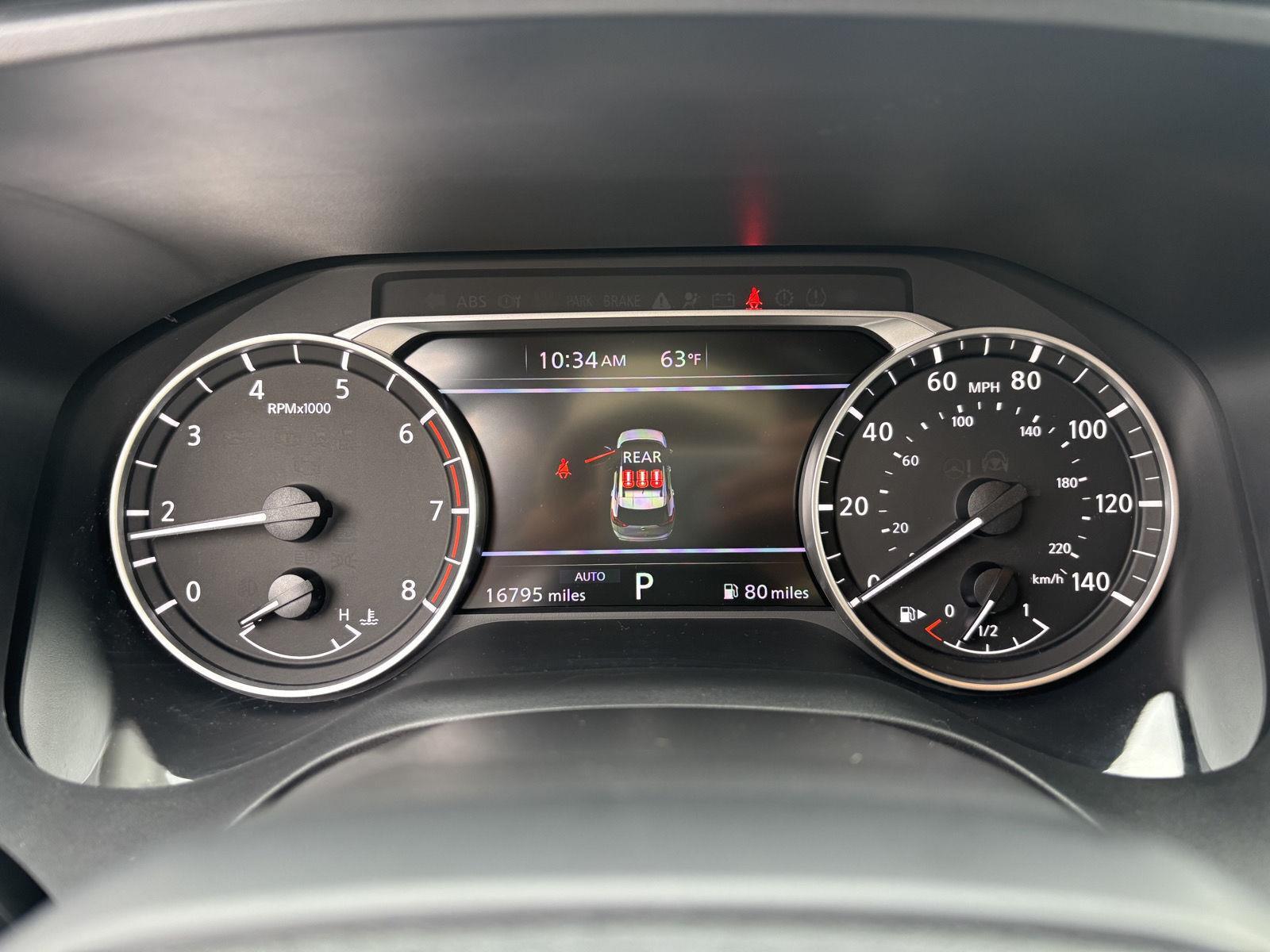 Vehicle photo 3