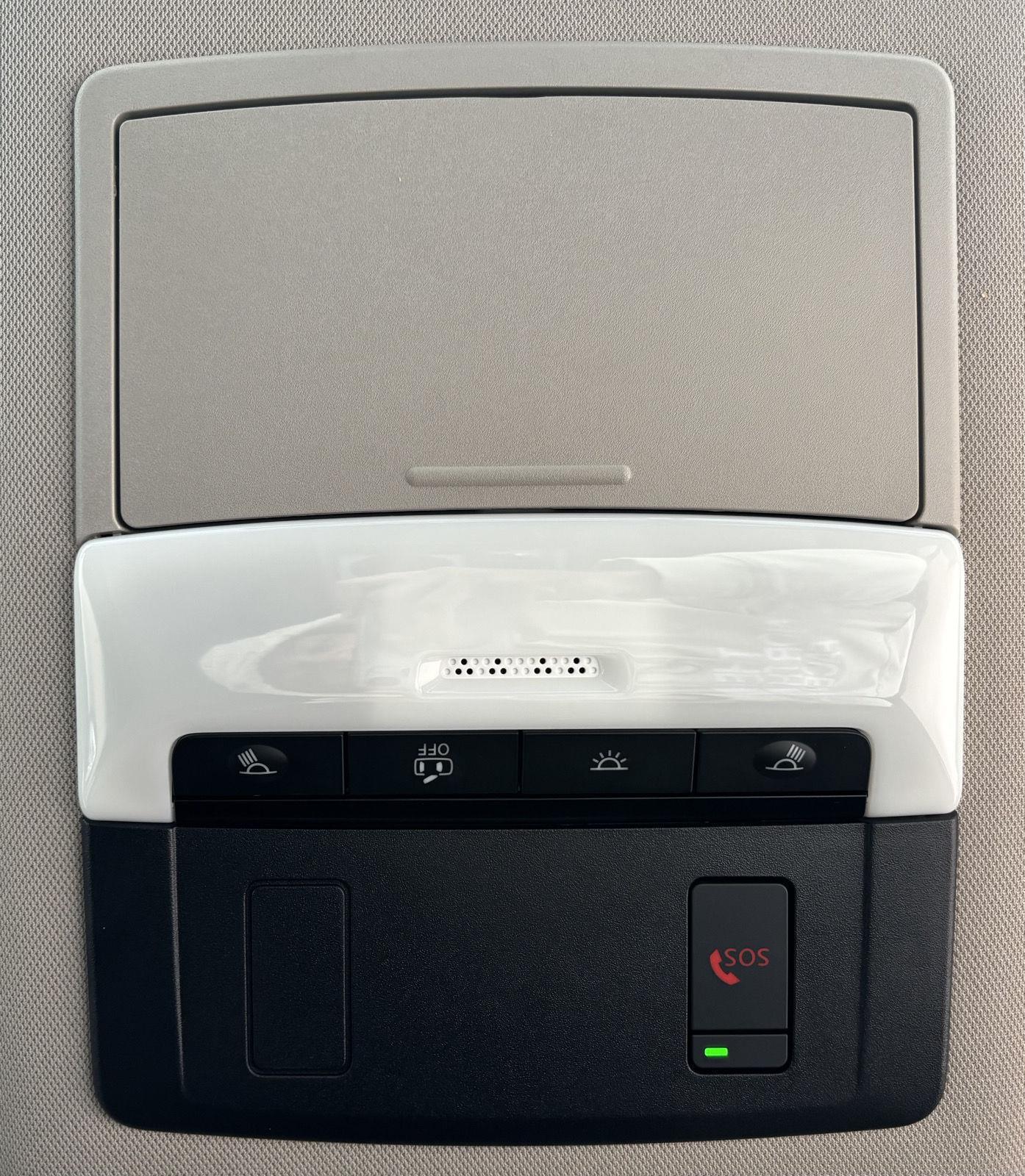 Vehicle photo 37