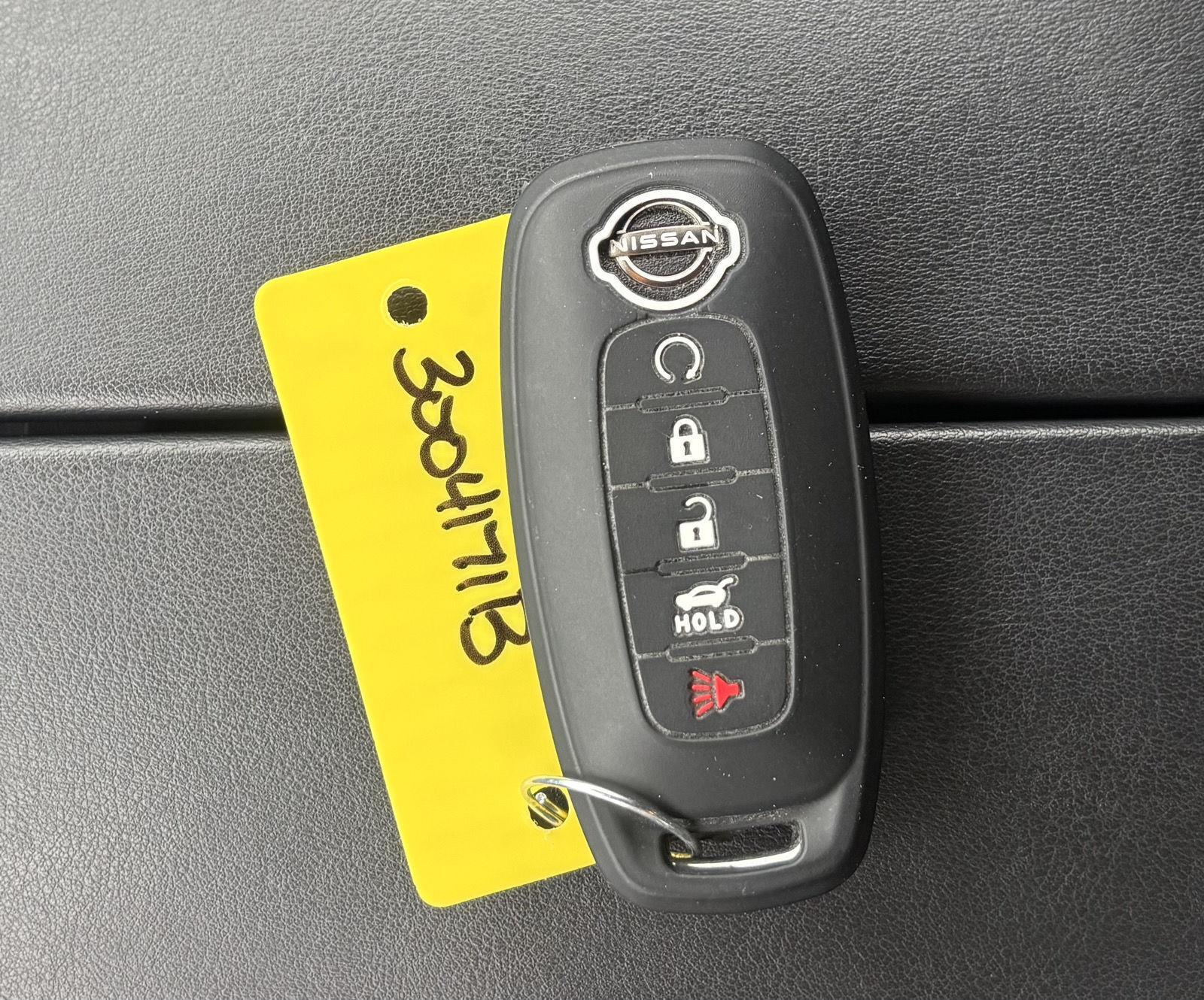 Vehicle photo 43