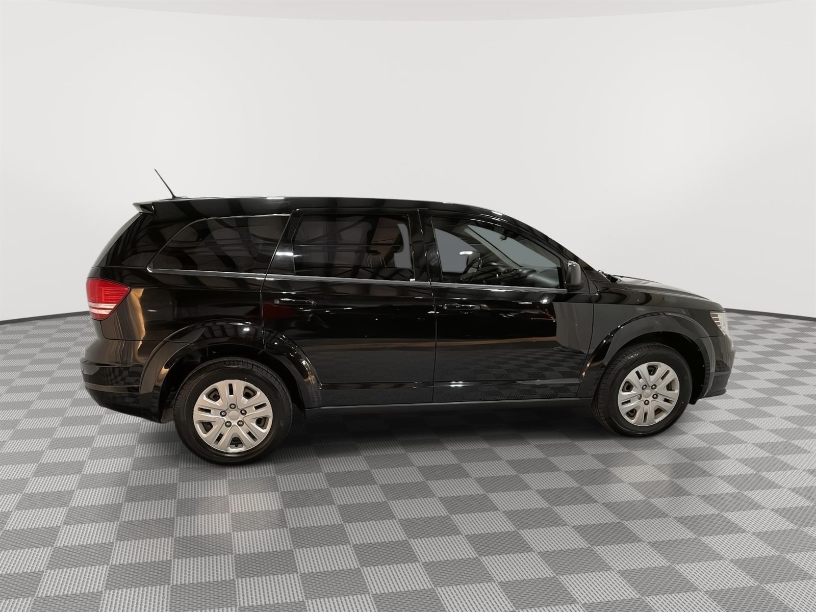 Used 2018 Dodge Journey Canada Value Pkg SUV for sale in St Joseph MO