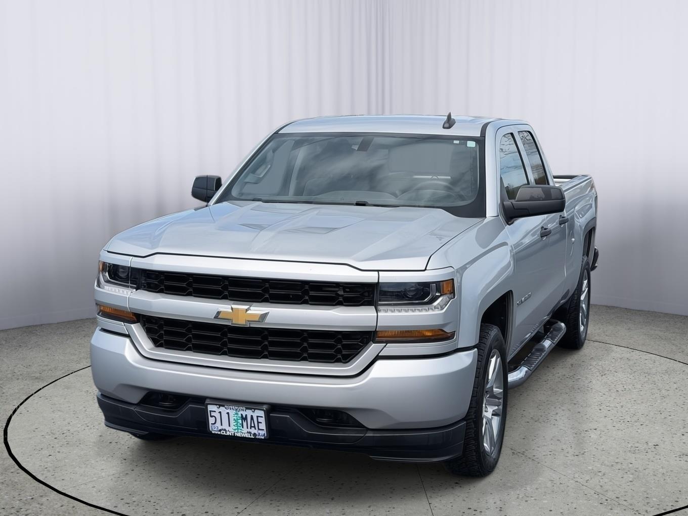 Silver Ice Metallic 2019 Chevrolet Silverado 1500 Custom Double Cab 4WD Pickup Truck Four-Wheel Drive 6-Speed Automatic