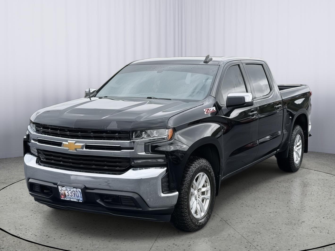 Black 2021 Chevrolet Silverado 1500 LT Crew Cab 4WD Pickup Truck Four-Wheel Drive 8-Speed Automatic