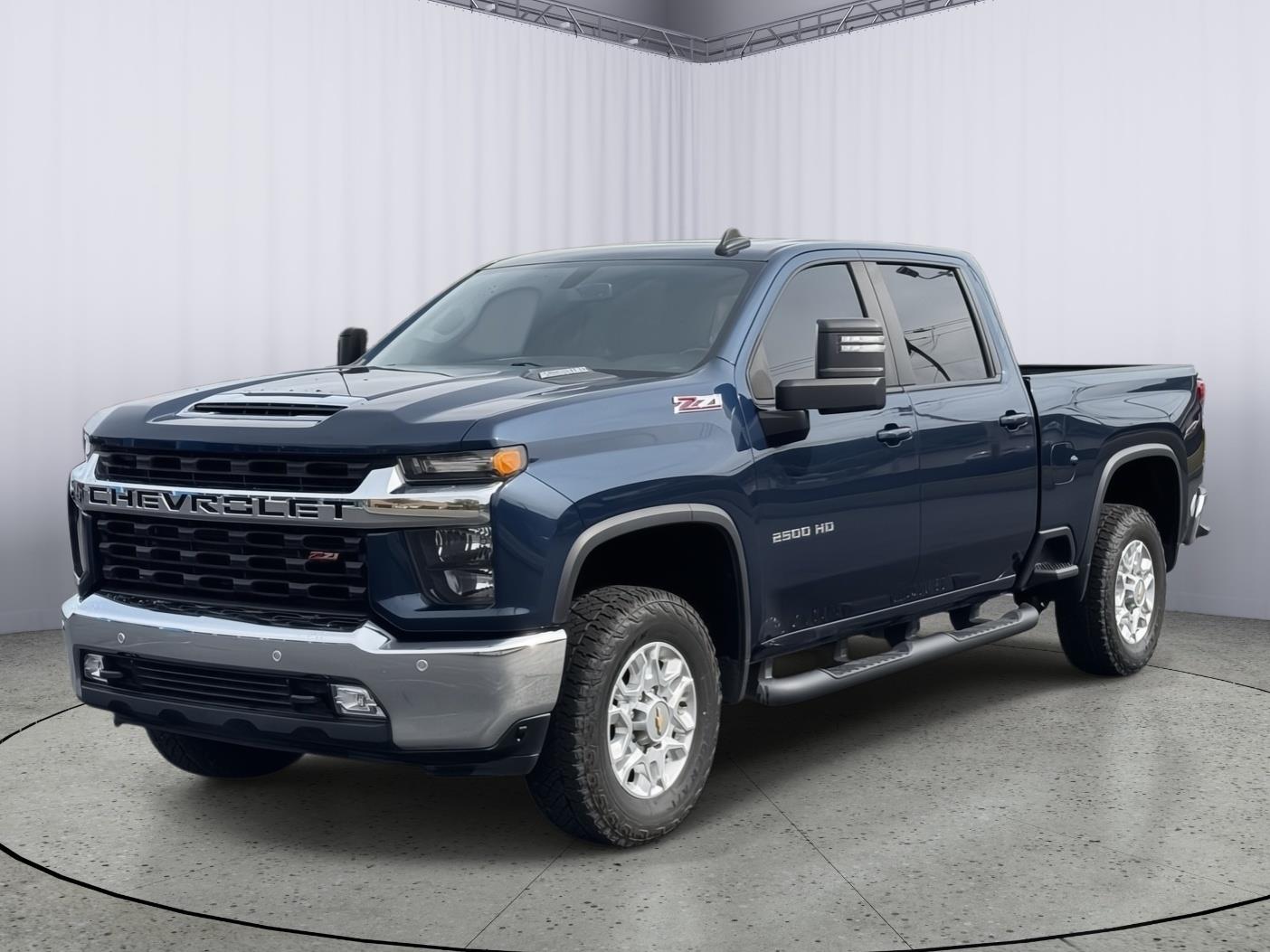 Northsky Blue Metallic 2023 Chevrolet Silverado 2500HD LT Crew Cab 4WD Pickup Truck Four-Wheel Drive Automatic