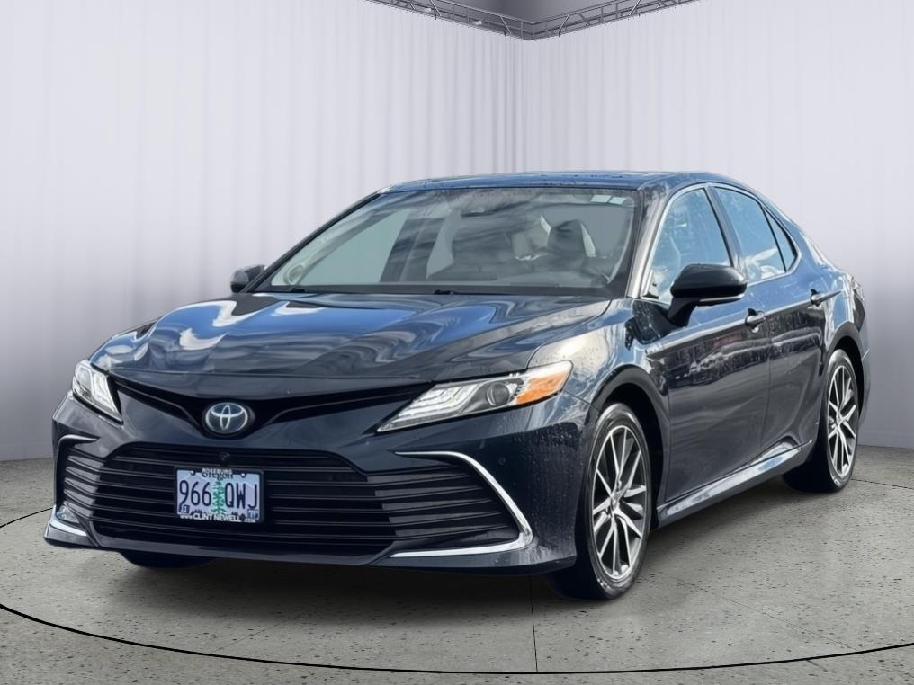 Teal (Galactic Aqua Mica) 2021 Toyota Camry Hybrid Sedan Front-Wheel Drive Continuously Variable Transmission