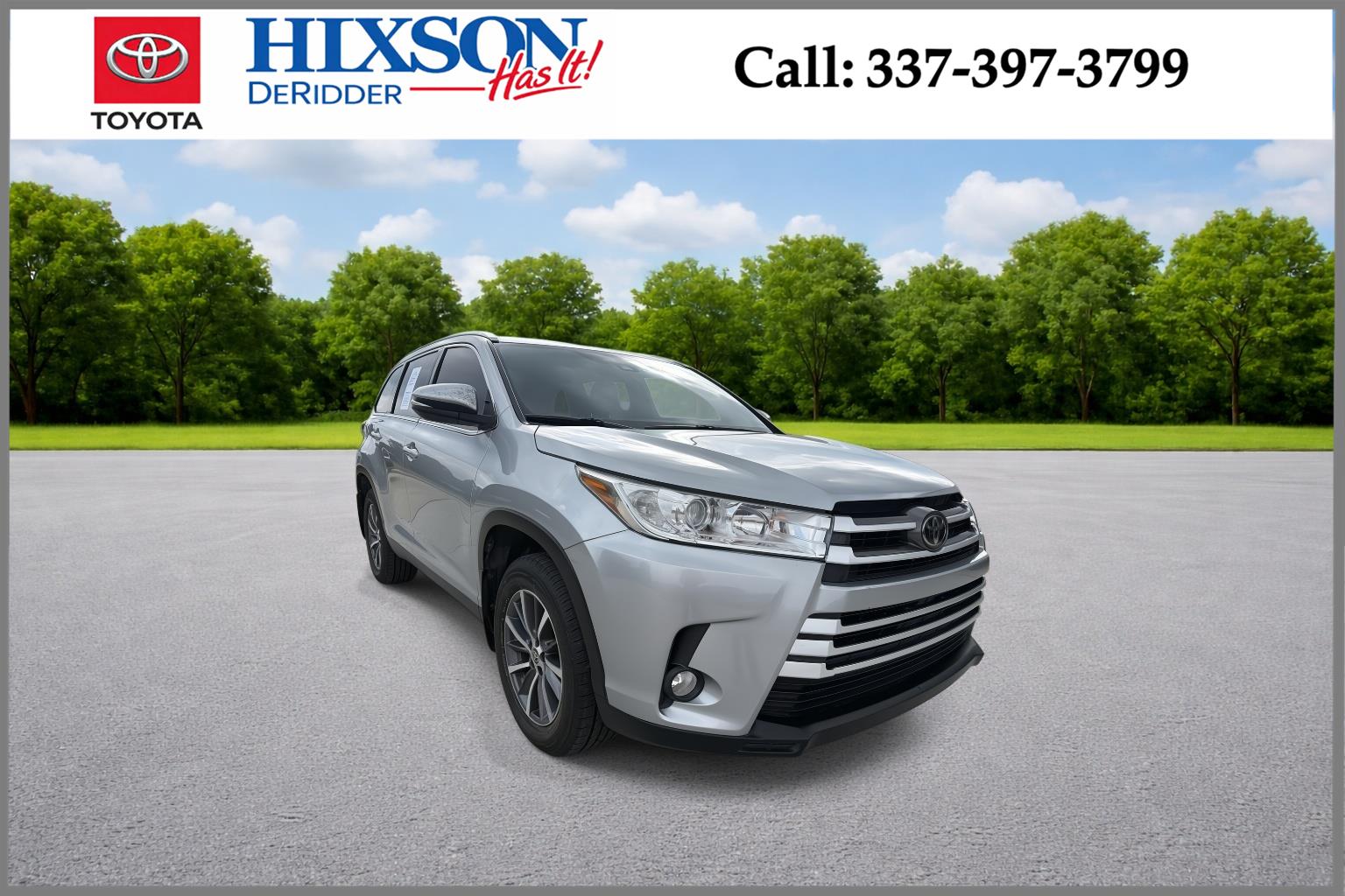 Celestial Silver Metallic 2019 Toyota Highlander XLE FWD SUV / Crossover Front-Wheel Drive Automatic