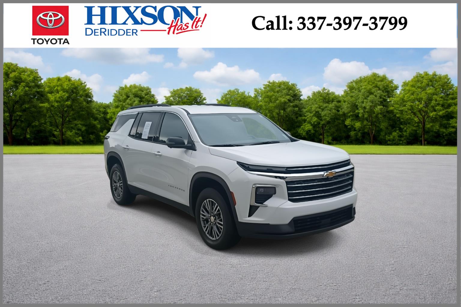 Summit White 2026 Chevrolet Traverse LT FWD SUV / Crossover Front-Wheel Drive 8-Speed Automatic