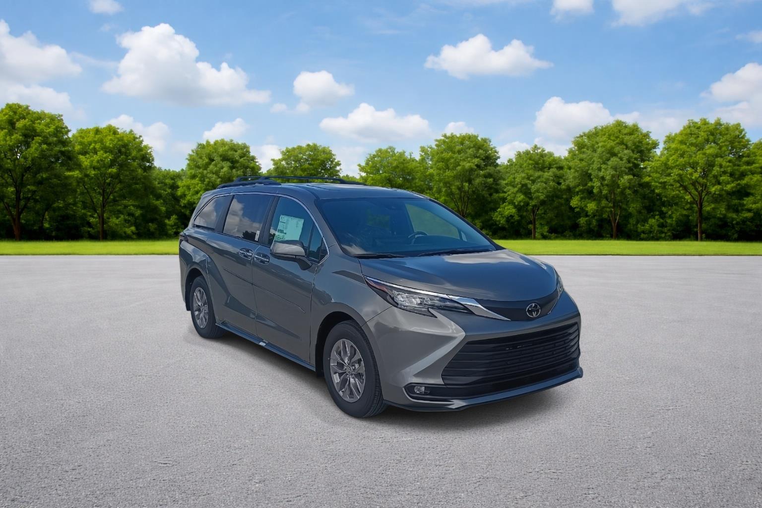 Heavy Metal 2026 Toyota Sienna XLE 7-Passenger FWD Minivan Front-Wheel Drive Continuously Variable Transmission