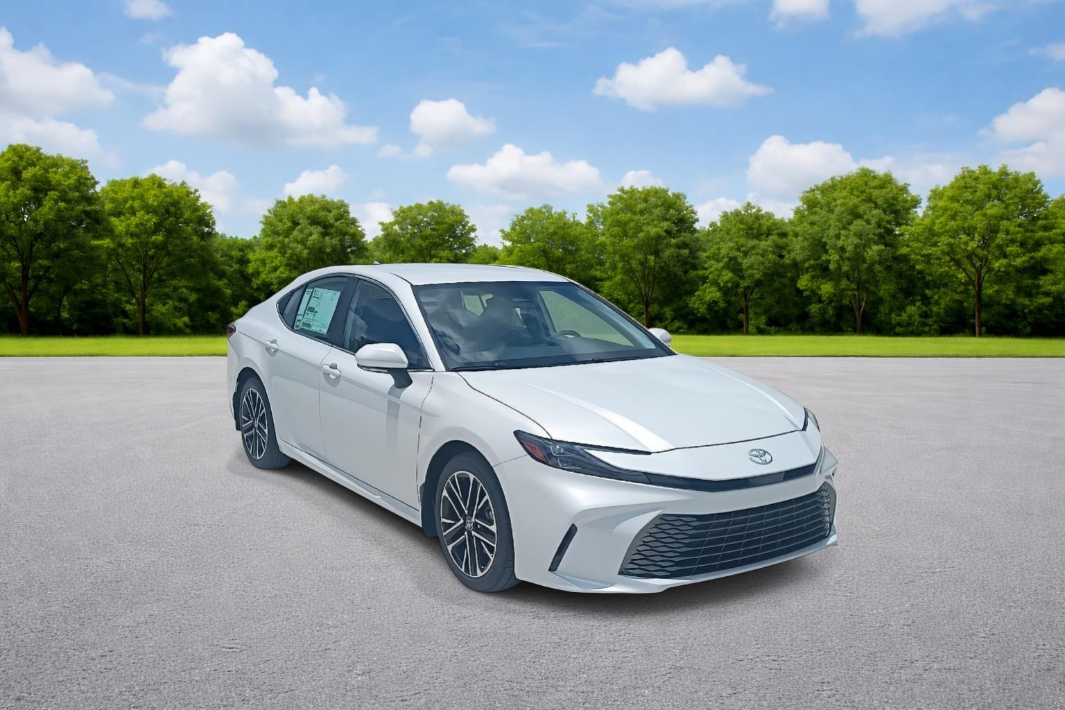 White (Wind Chill Pearl) 2026 Toyota Camry XLE FWD Sedan Front-Wheel Drive Continuously Variable Transmission