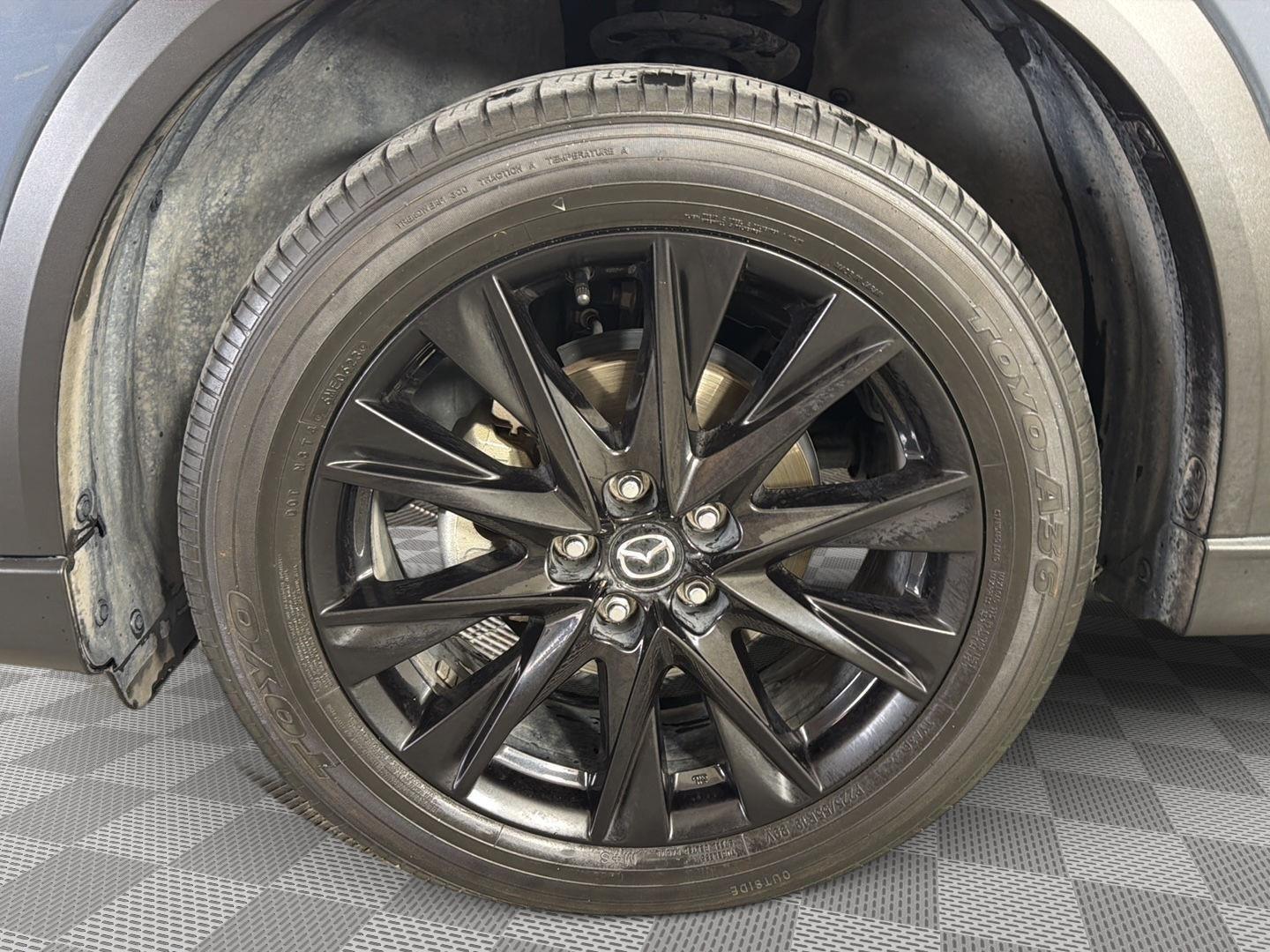 View vehicle photo 7