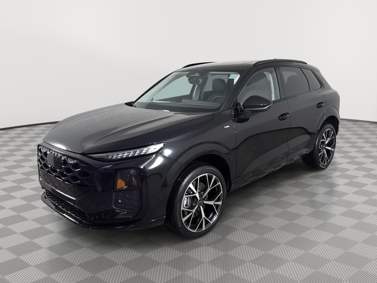View vehicle photo 3