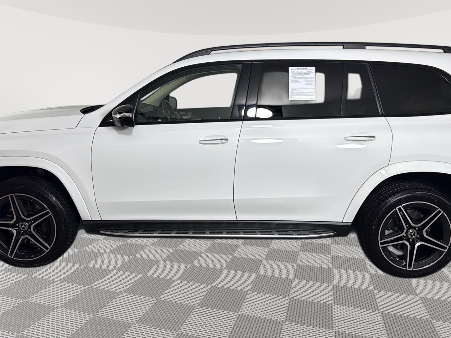 View vehicle photo 5