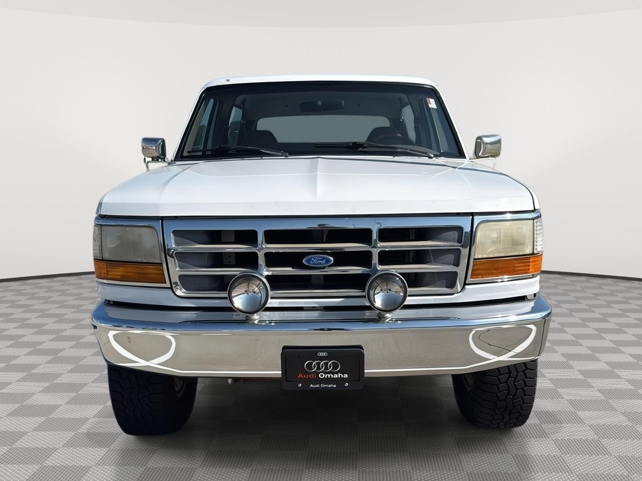 White 1994 Ford Bronco SUV / Crossover Four-Wheel Drive 
