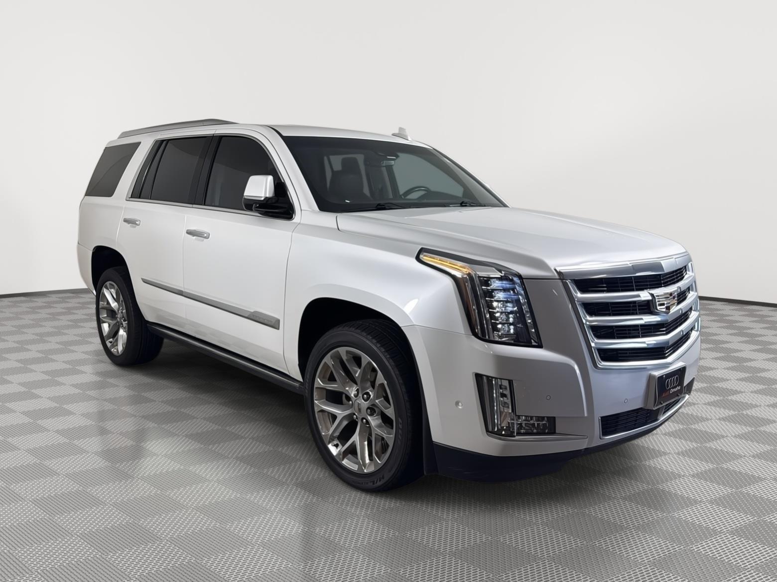 White 2017 Cadillac Escalade SUV / Crossover Four-Wheel Drive 8-Speed Automatic