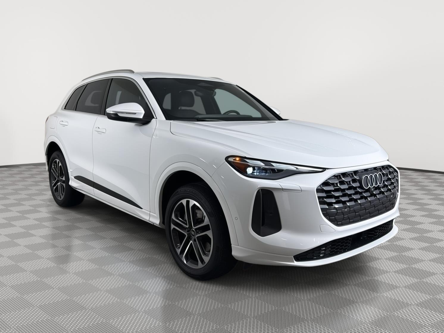 Arkona White 2025 Audi Q5 SUV / Crossover All-Wheel Drive Automatic