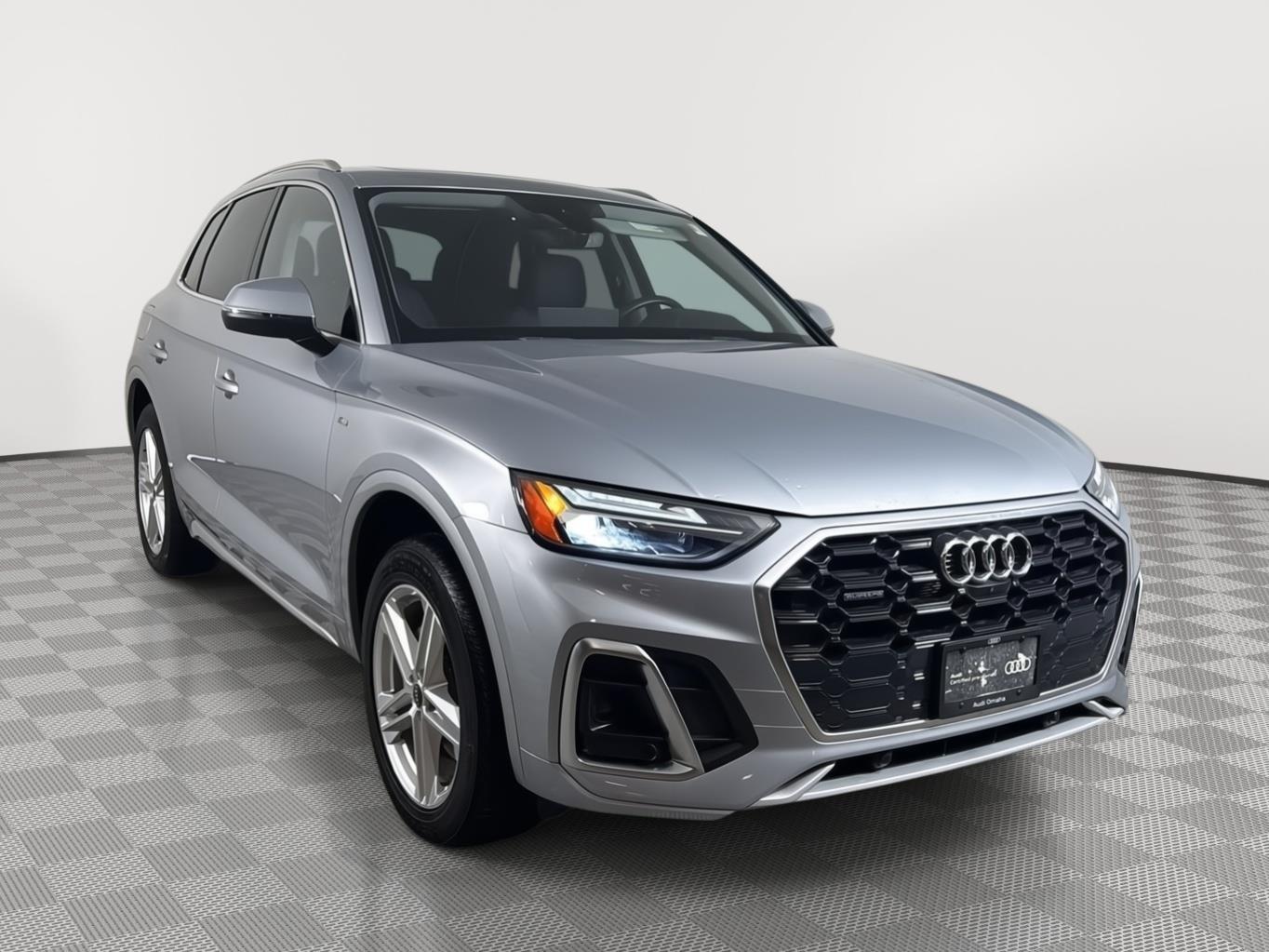 Silver 2022 Audi Q5 Hybrid Plug-in SUV / Crossover All-Wheel Drive Automatic