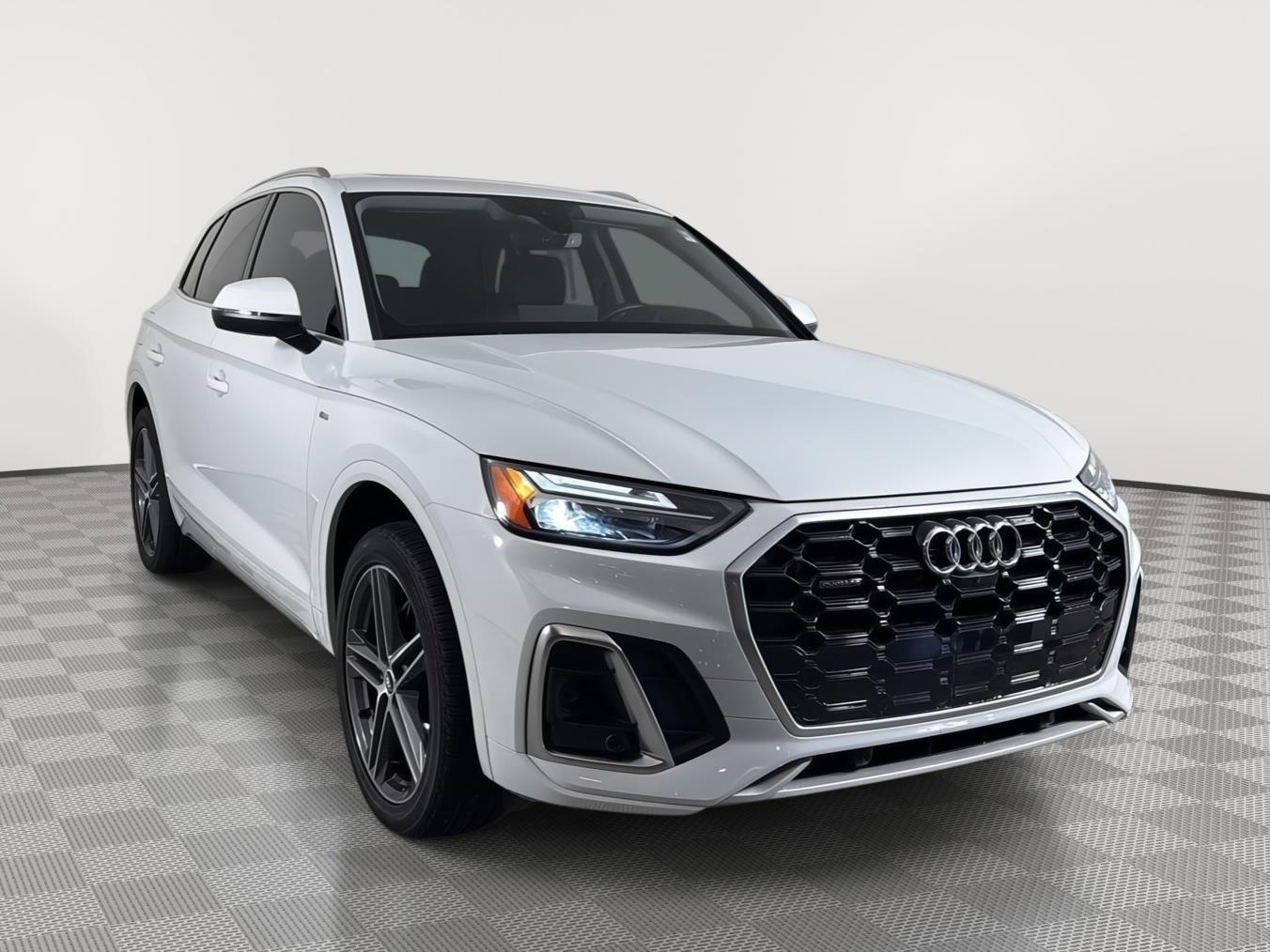 2021 Audi Q5 Hybrid Plug-in e quattro Premium Plus 55 TFSI AWD