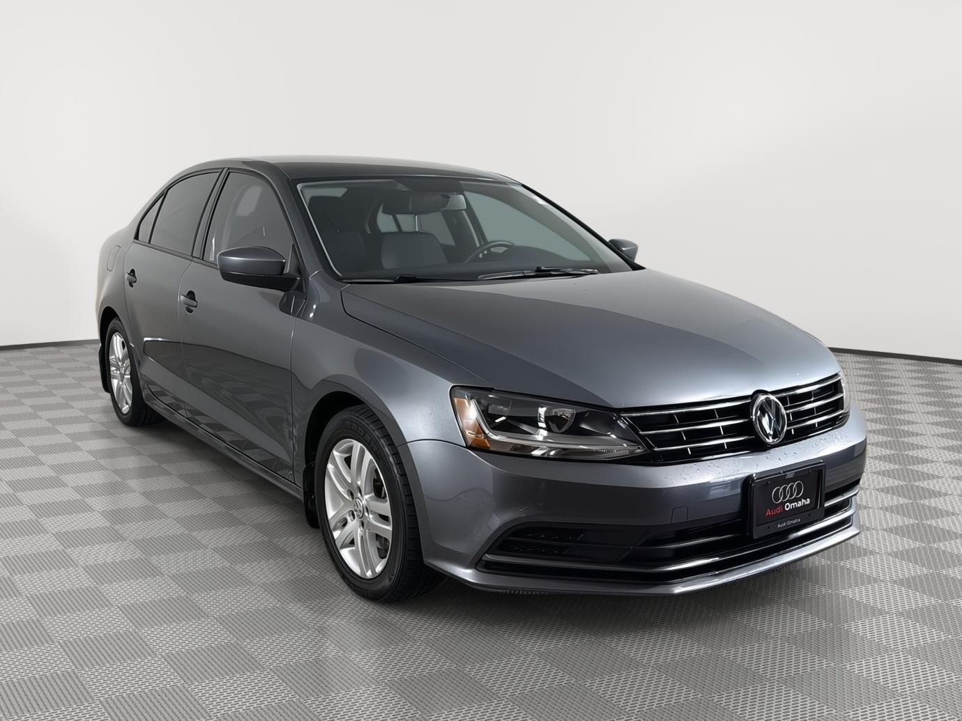 Platinum Gray Metallic 2018 Volkswagen Jetta Sedan Front-Wheel Drive Automatic