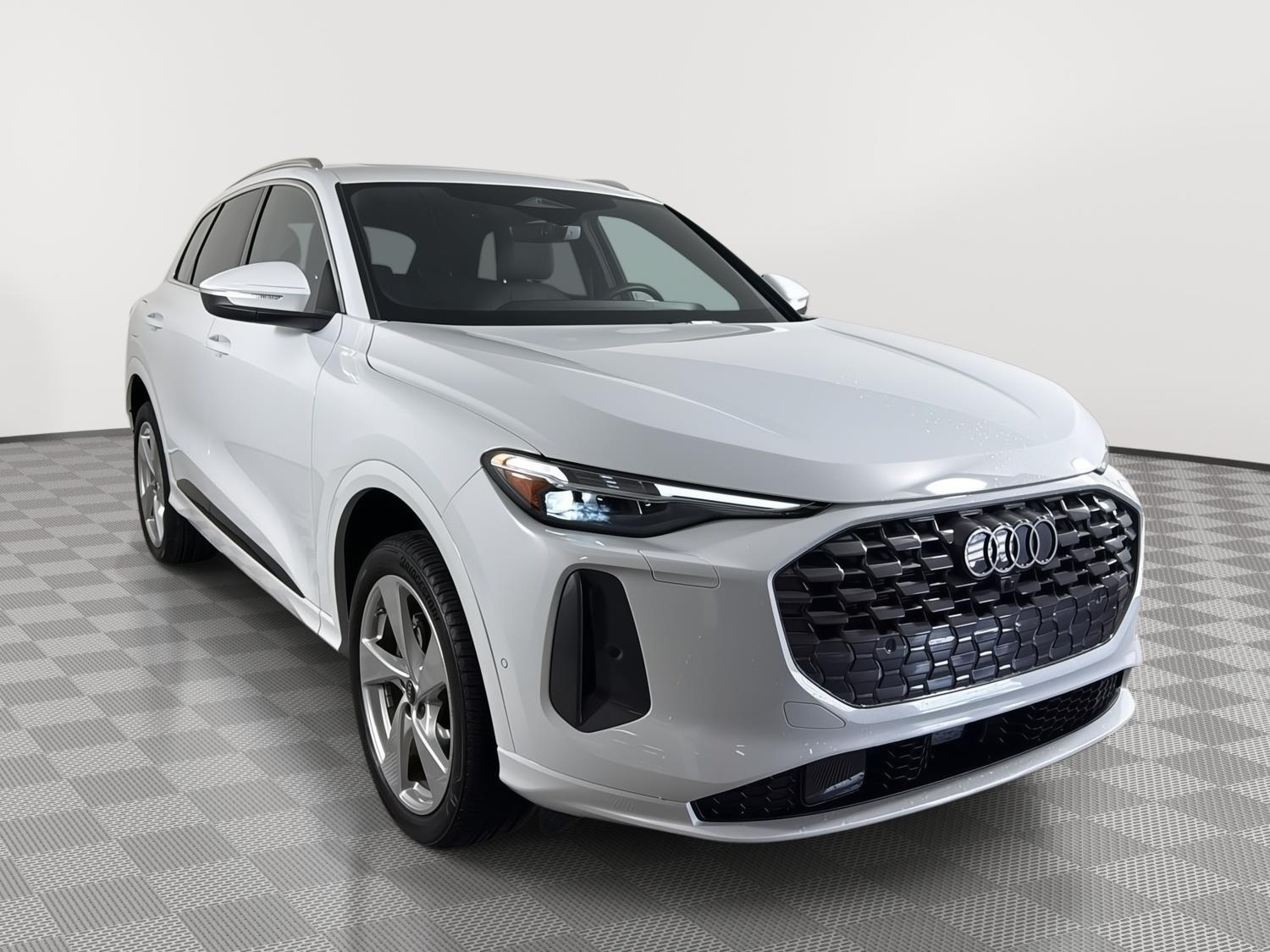 2025 Audi Q5 quattro Premium Plus 40 TFSI