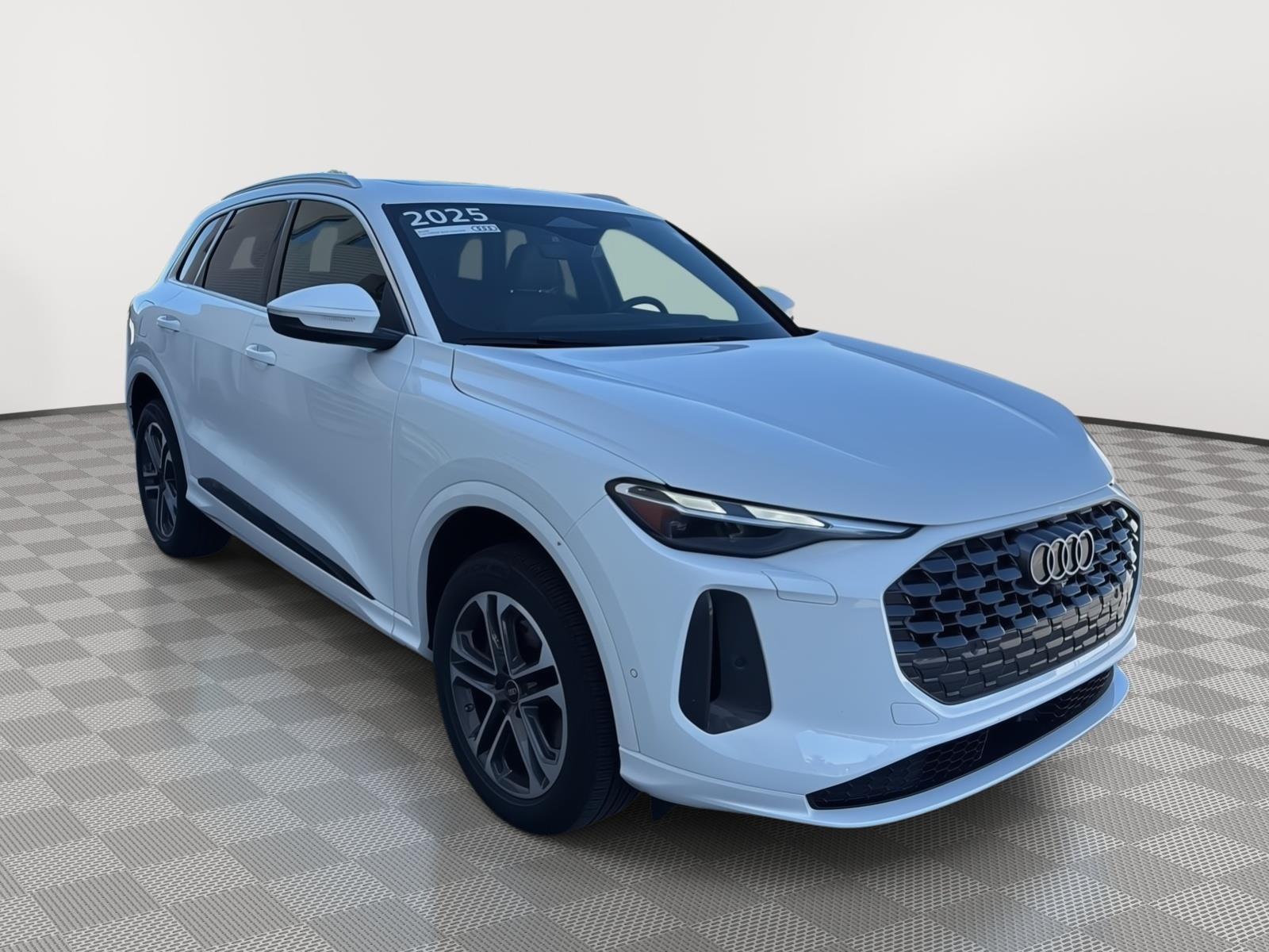 Arkona White 2025 Audi Q5 SUV / Crossover All-Wheel Drive Automatic
