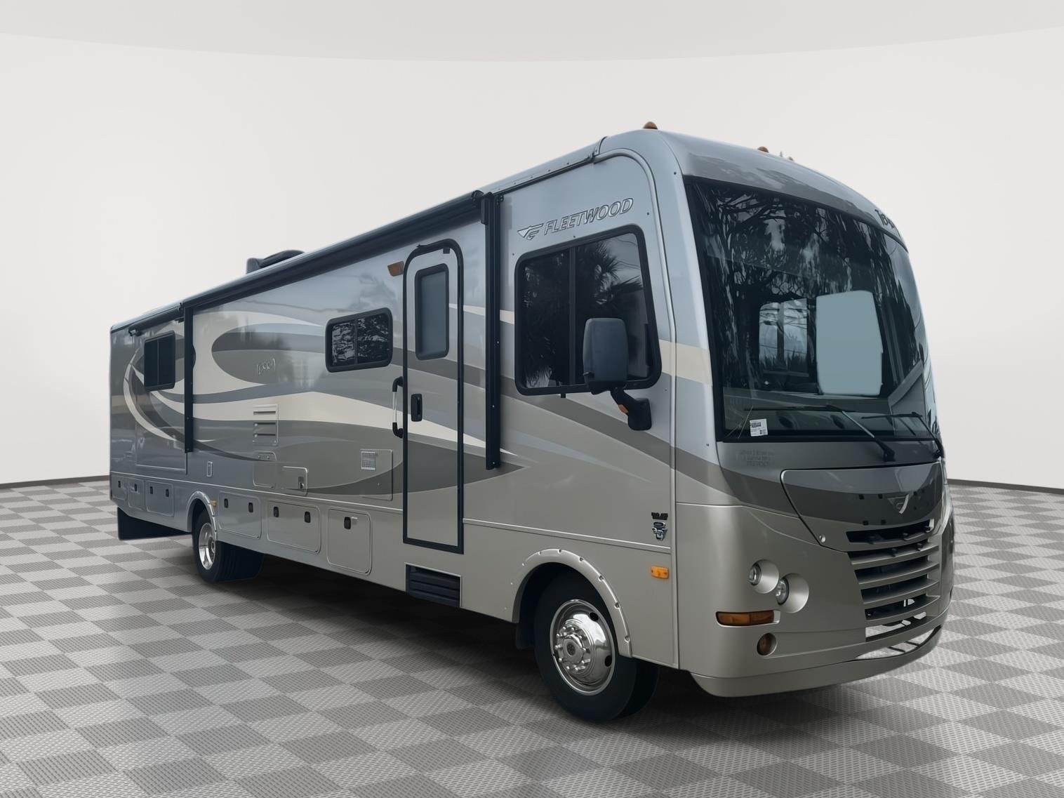 2014 Ford F-53's photo