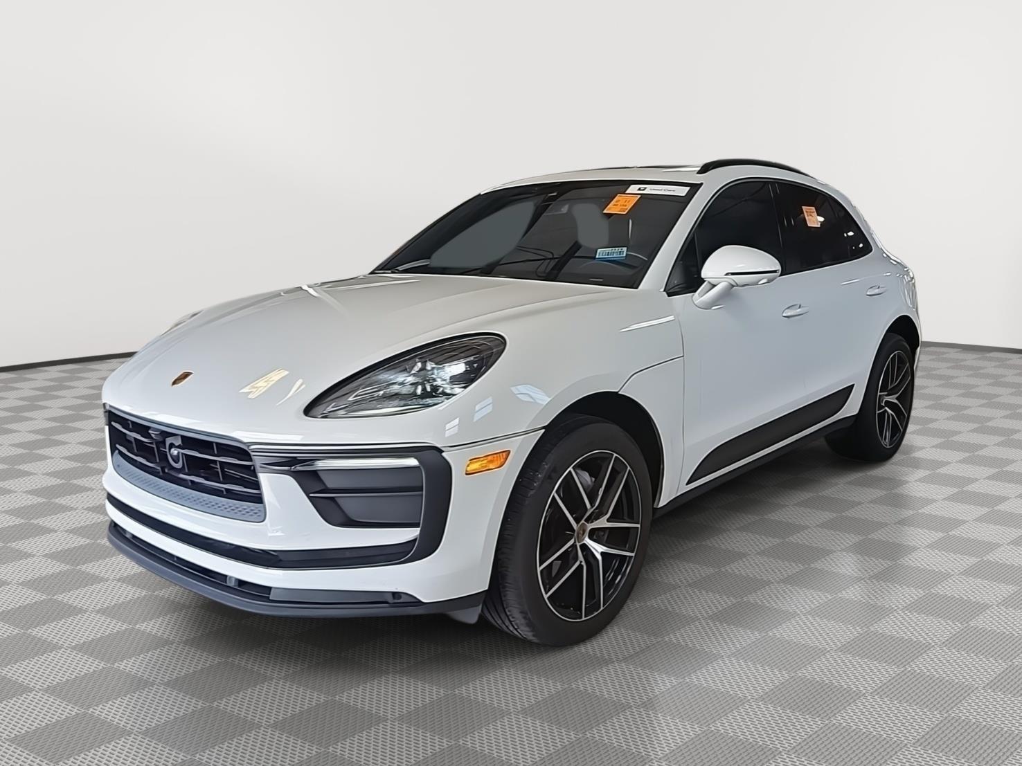 2023 Porsche Macan T's photo