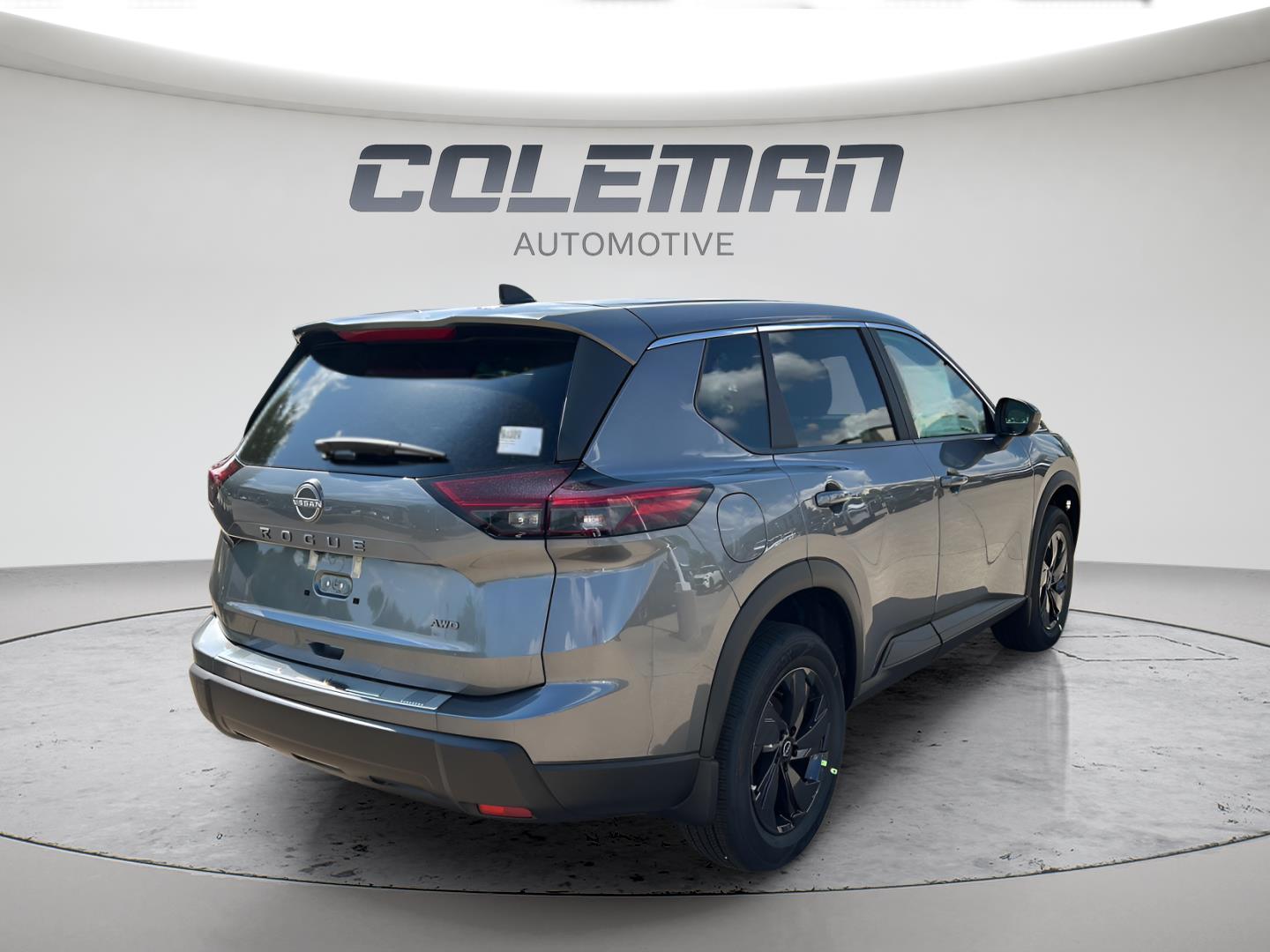 View vehicle photo 3