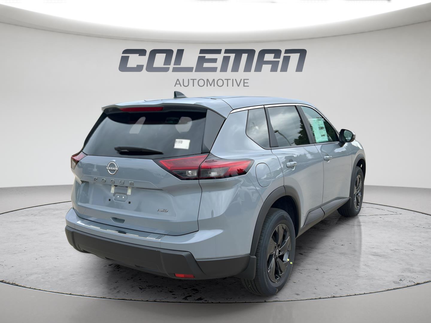 View vehicle photo 3