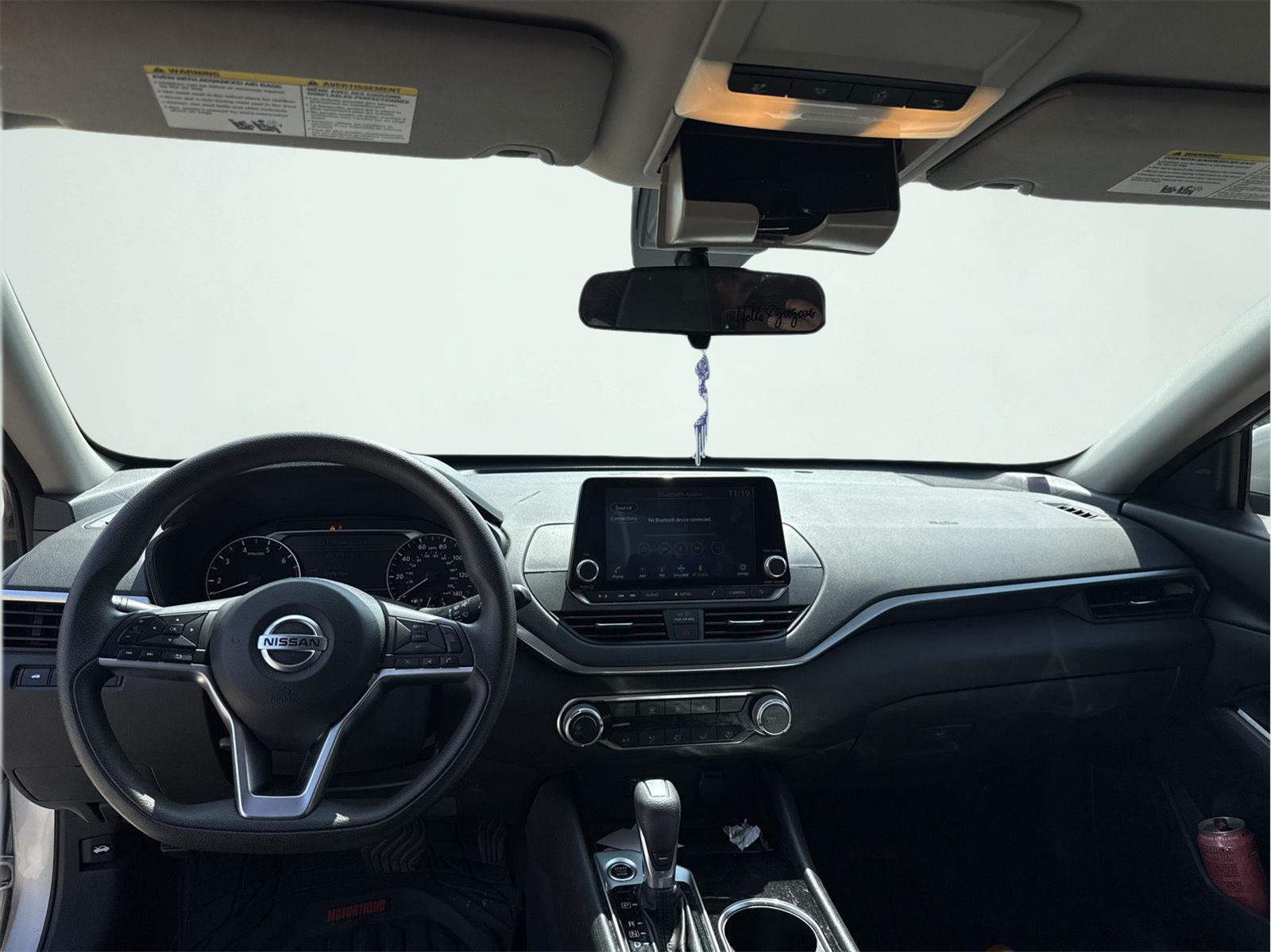 View vehicle photo 7