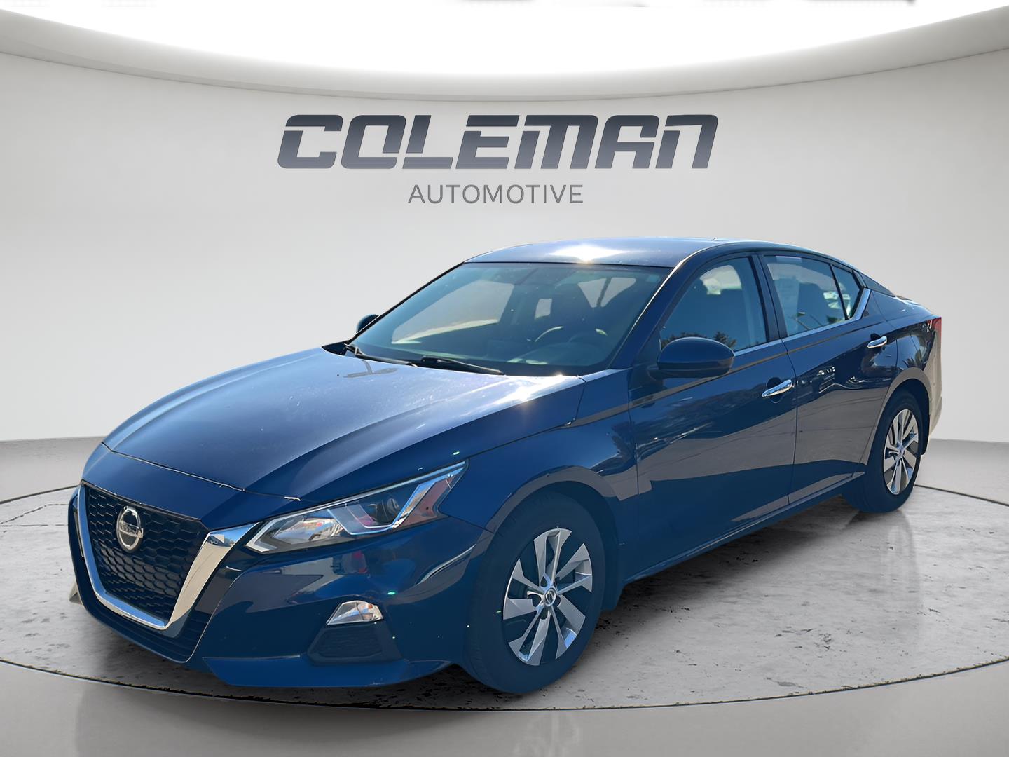 Deep Blue Pearl 2019 Nissan Altima Sedan Front-Wheel Drive Continuously Variable Transmission