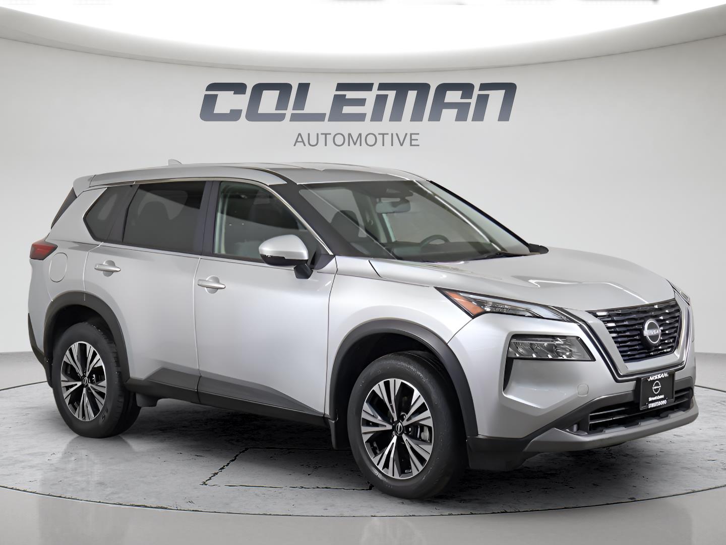 View vehicle photo 3