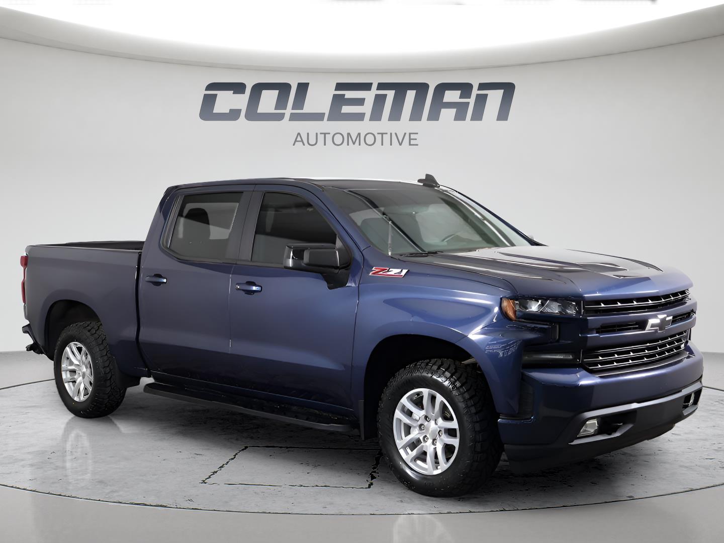 View vehicle photo 3