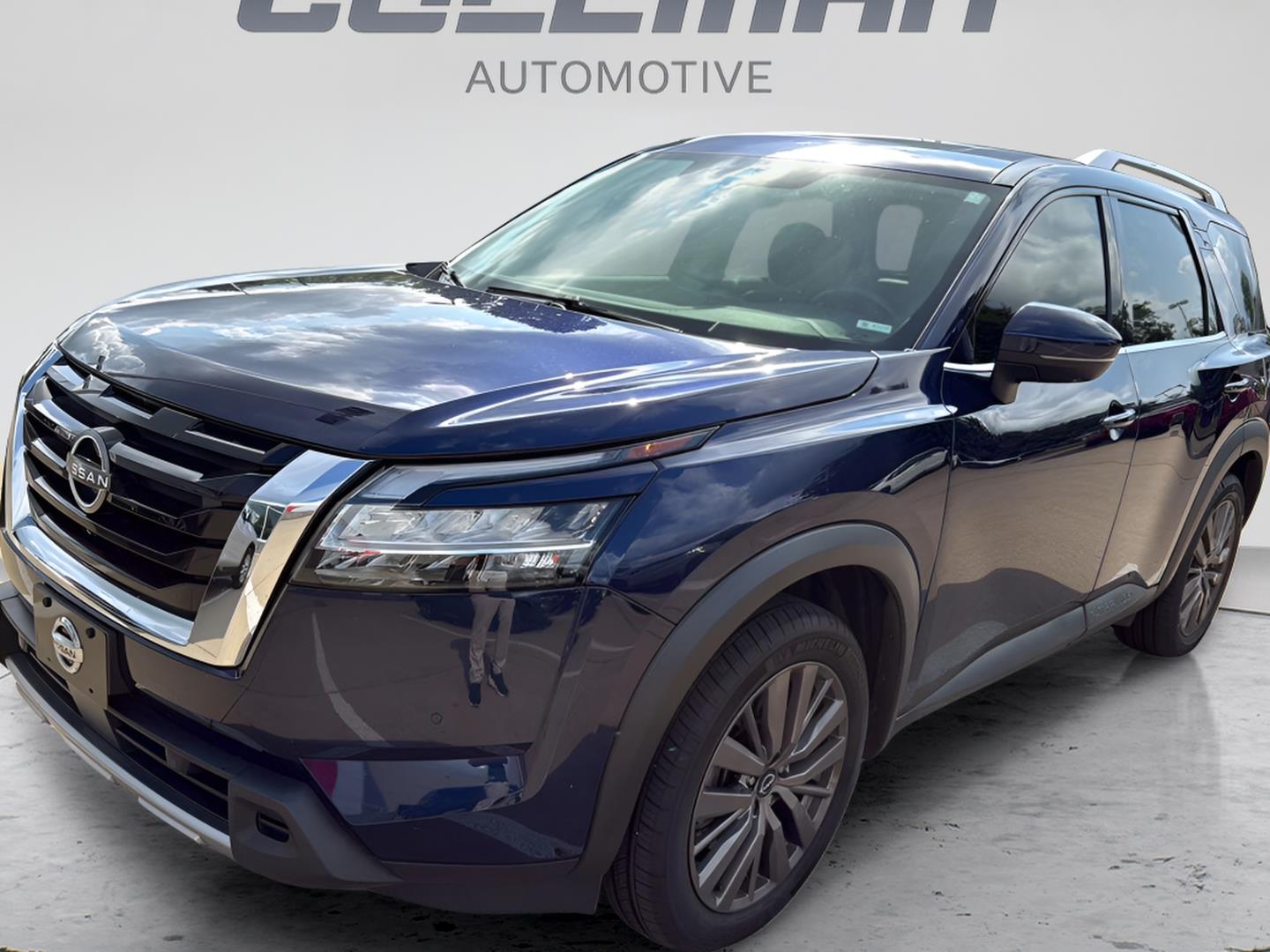 Deep Ocean Blue Pearl 2023 Nissan Pathfinder SUV / Crossover All-Wheel Drive Automatic