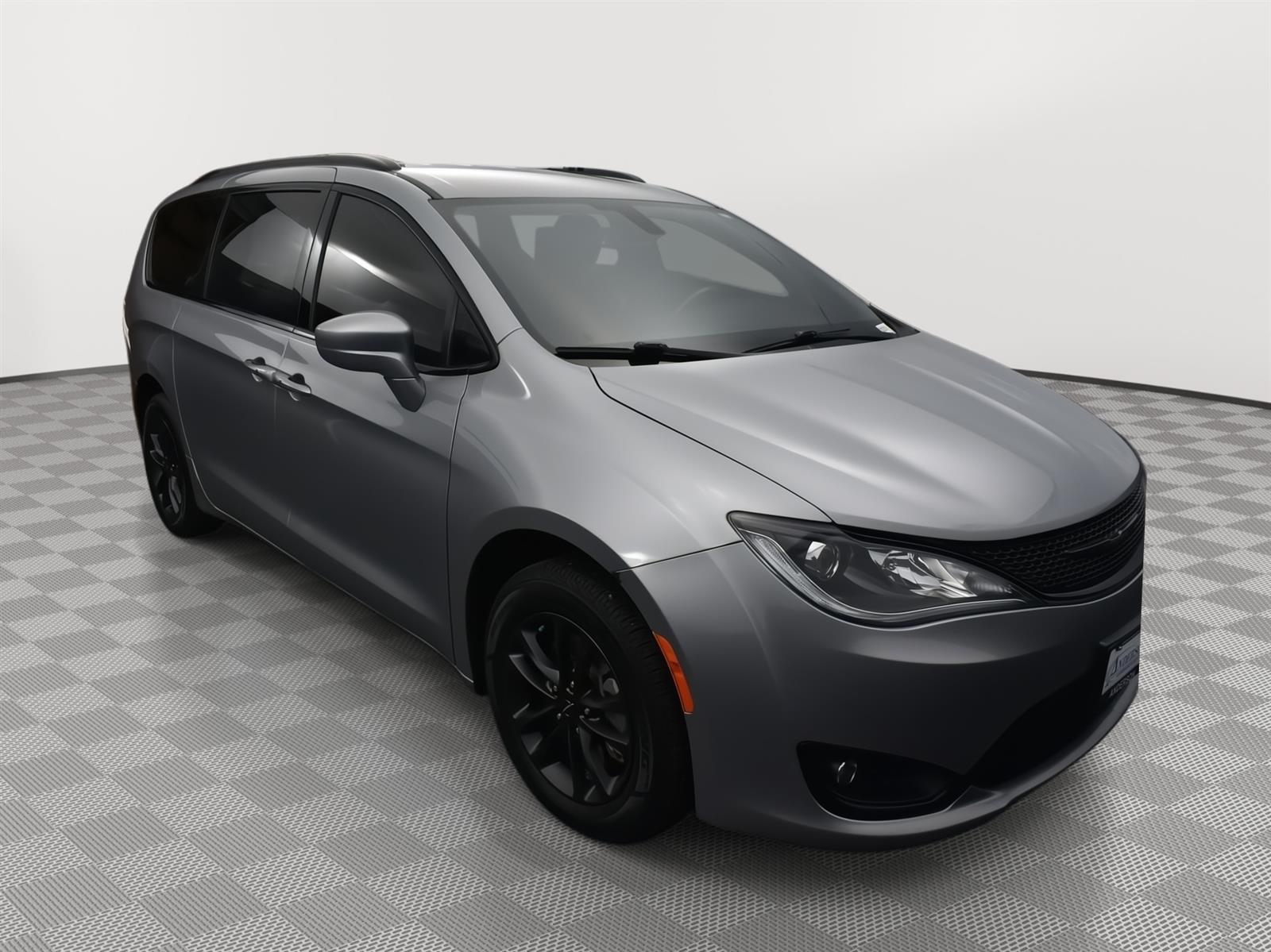 Used 2020 Chrysler Pacifica Launch Edition Minivans for sale in Grand Island NE