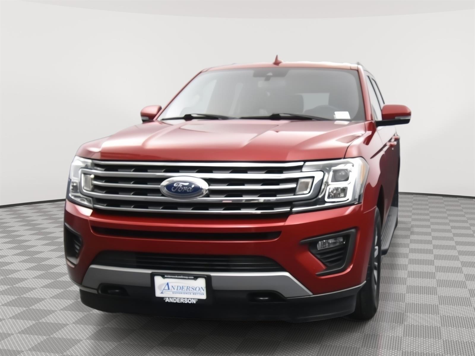 Used 2020 Ford Expedition XLT with VIN 1FMJU1JT8LEA33273 for sale in Grand Island, NE