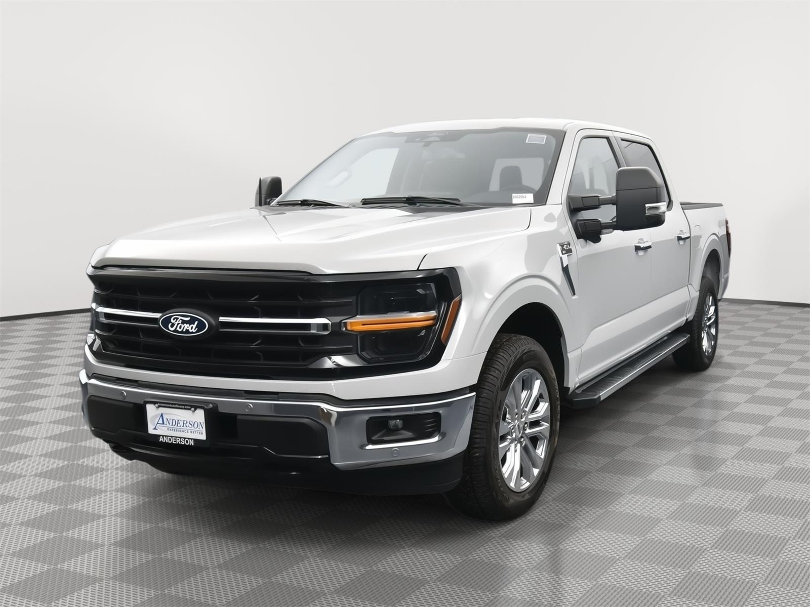 2024 Ford F-150 XLT photo 2