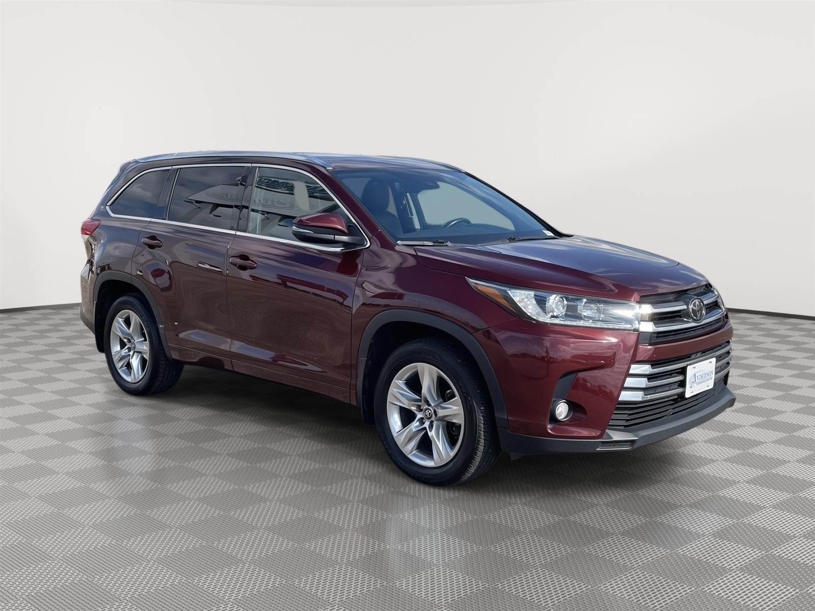 Used 2017 Toyota Highlander Limited SUV for sale in Grand Island NE