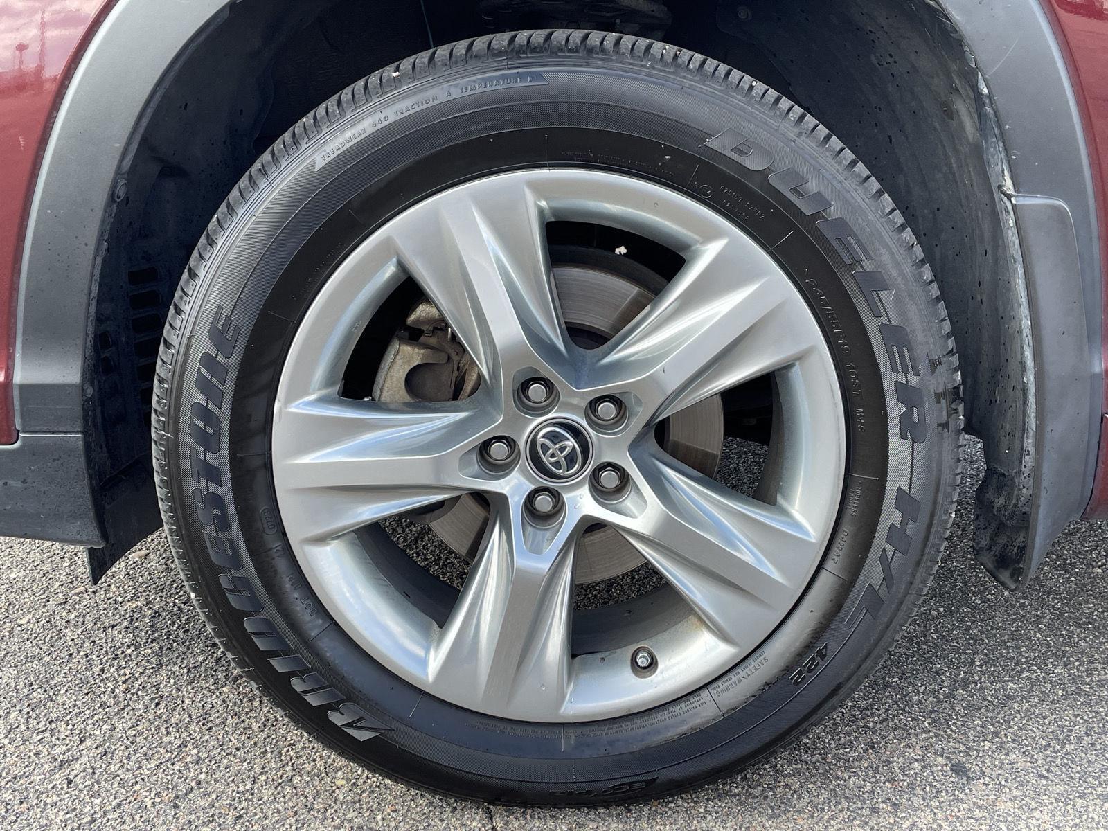 Used 2017 Toyota Highlander Limited SUV for sale in Grand Island NE