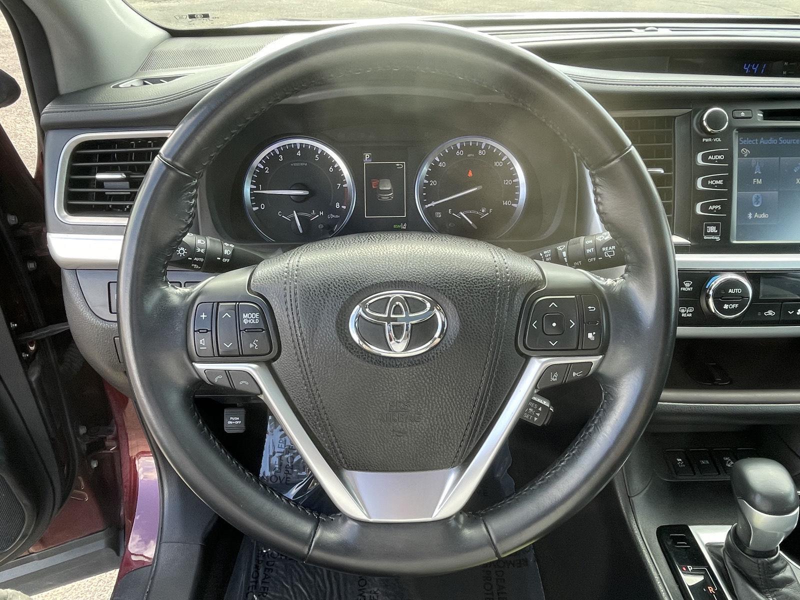 Used 2017 Toyota Highlander Limited SUV for sale in Grand Island NE