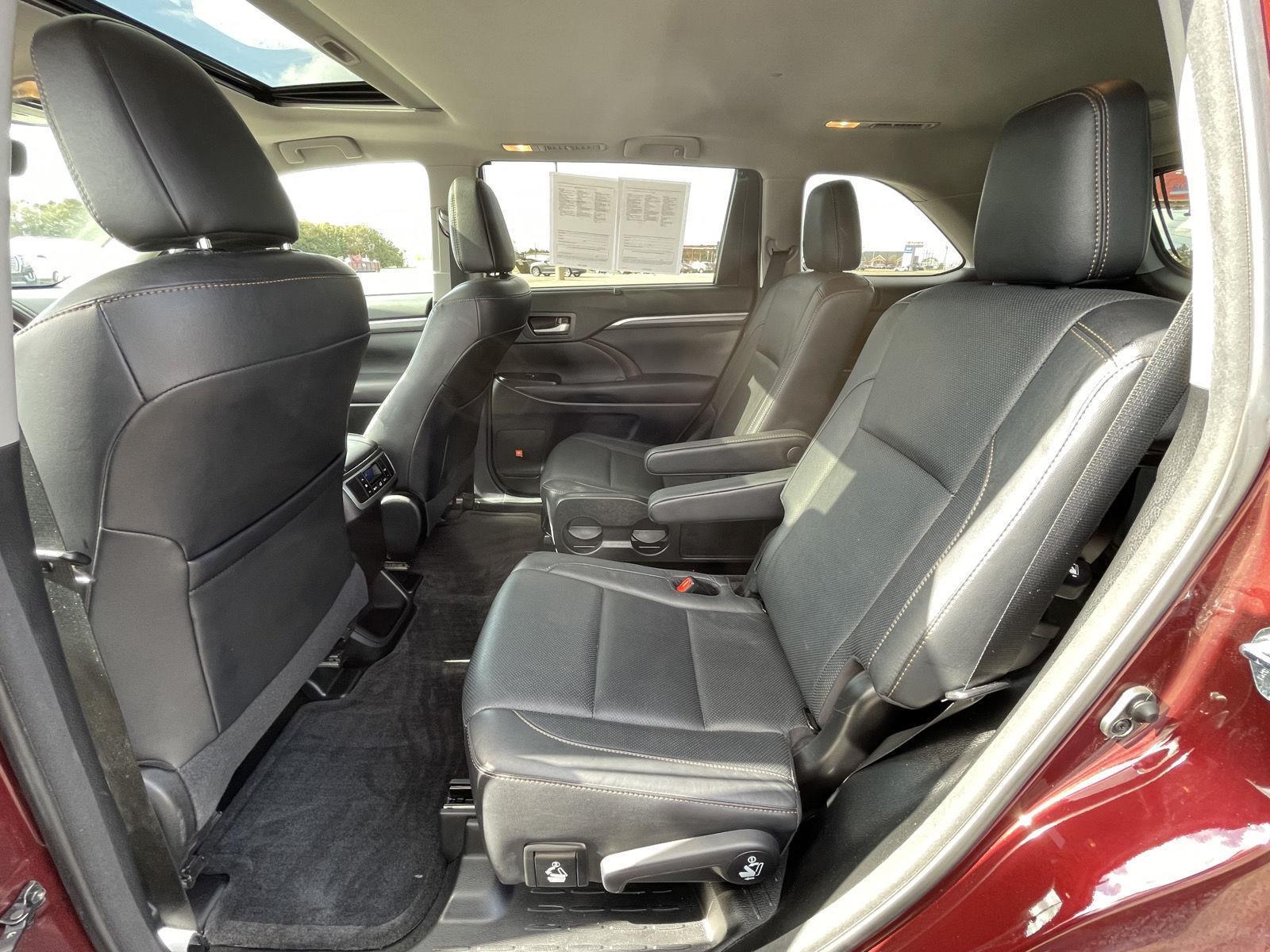 Used 2017 Toyota Highlander Limited SUV for sale in Grand Island NE