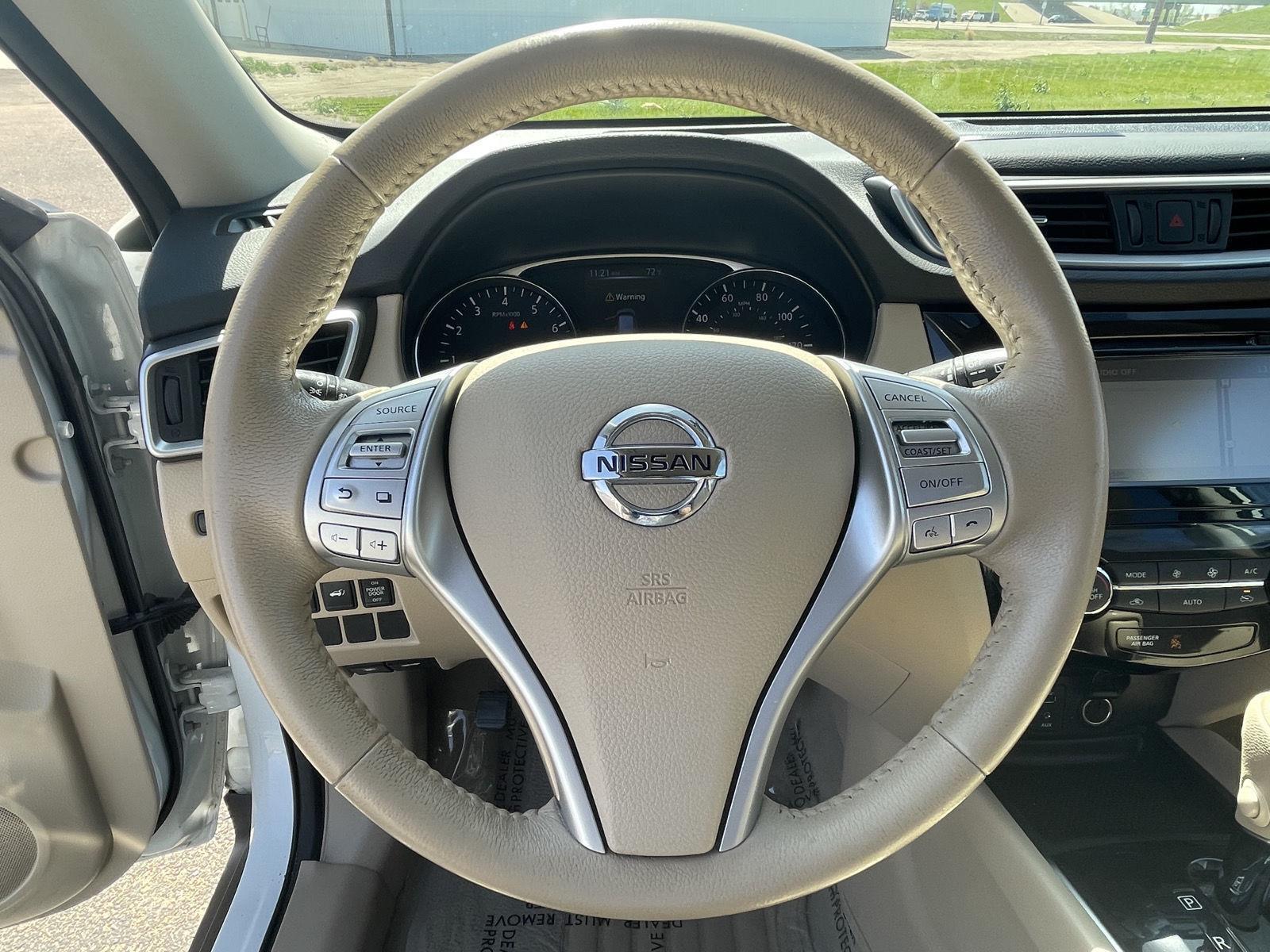 Used 2014 Nissan Rogue SL SUV for sale in Grand Island NE