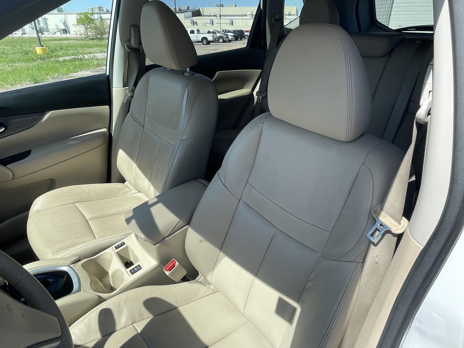 Used 2014 Nissan Rogue SL SUV for sale in Grand Island NE