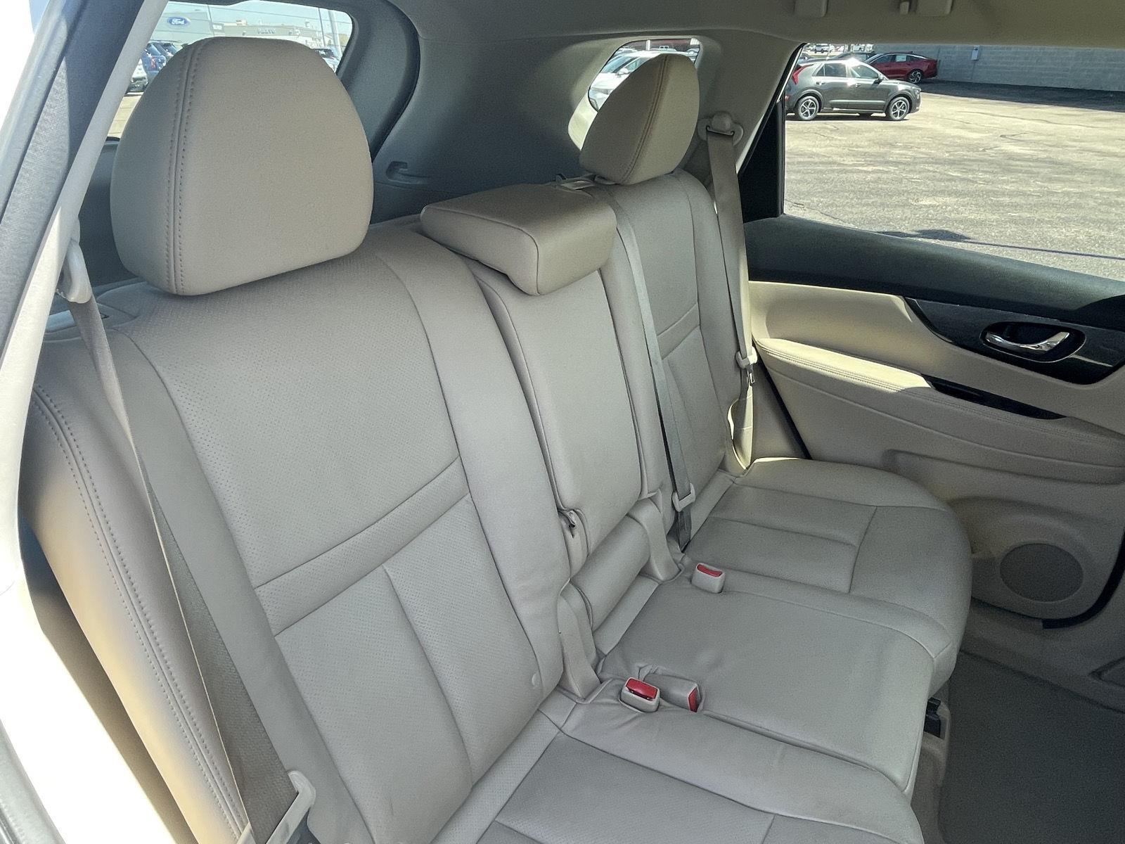 Used 2014 Nissan Rogue SL SUV for sale in Grand Island NE