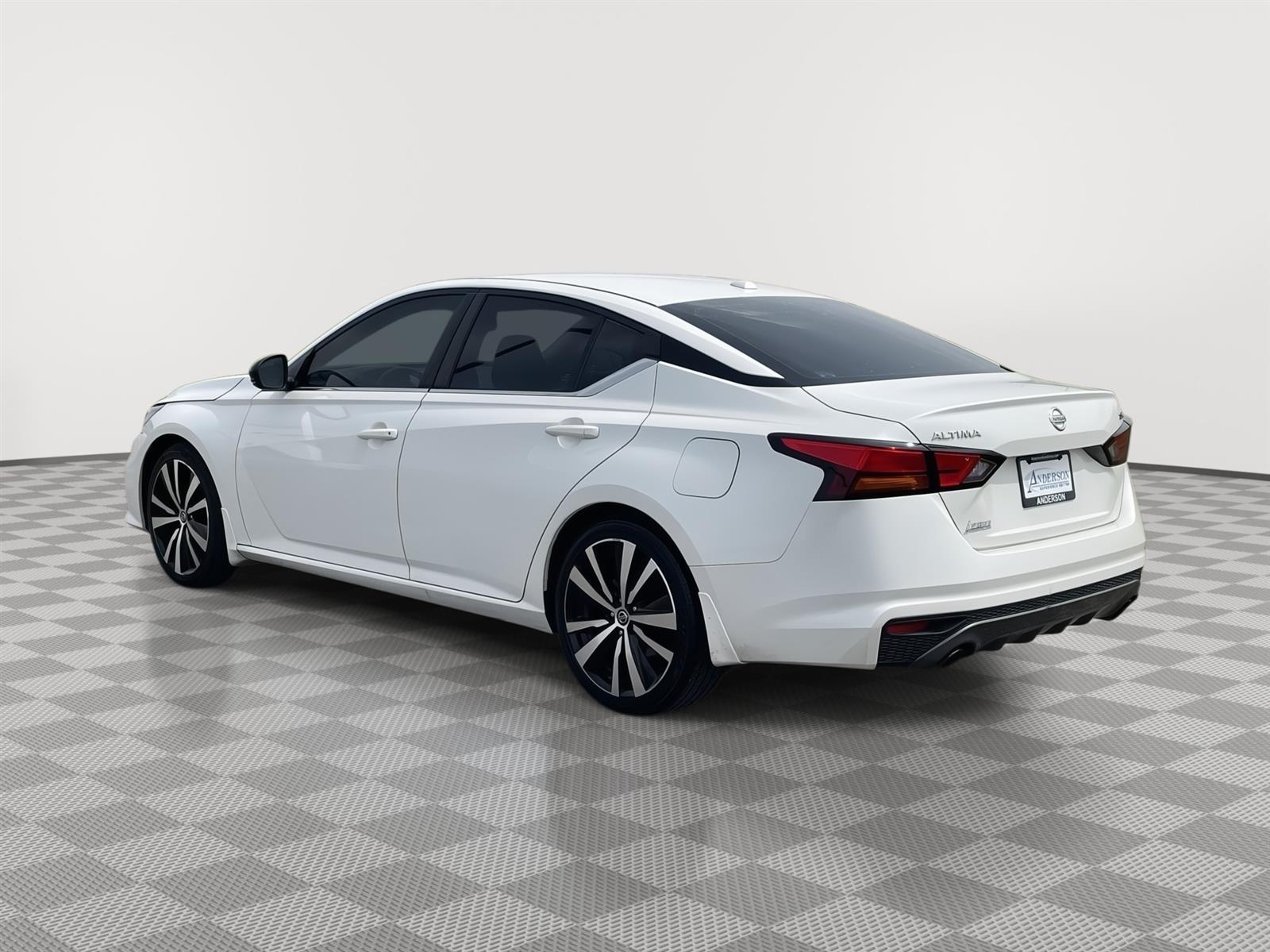 Used 2019 Nissan Altima 2.5 SR Sedan for sale in Grand Island NE