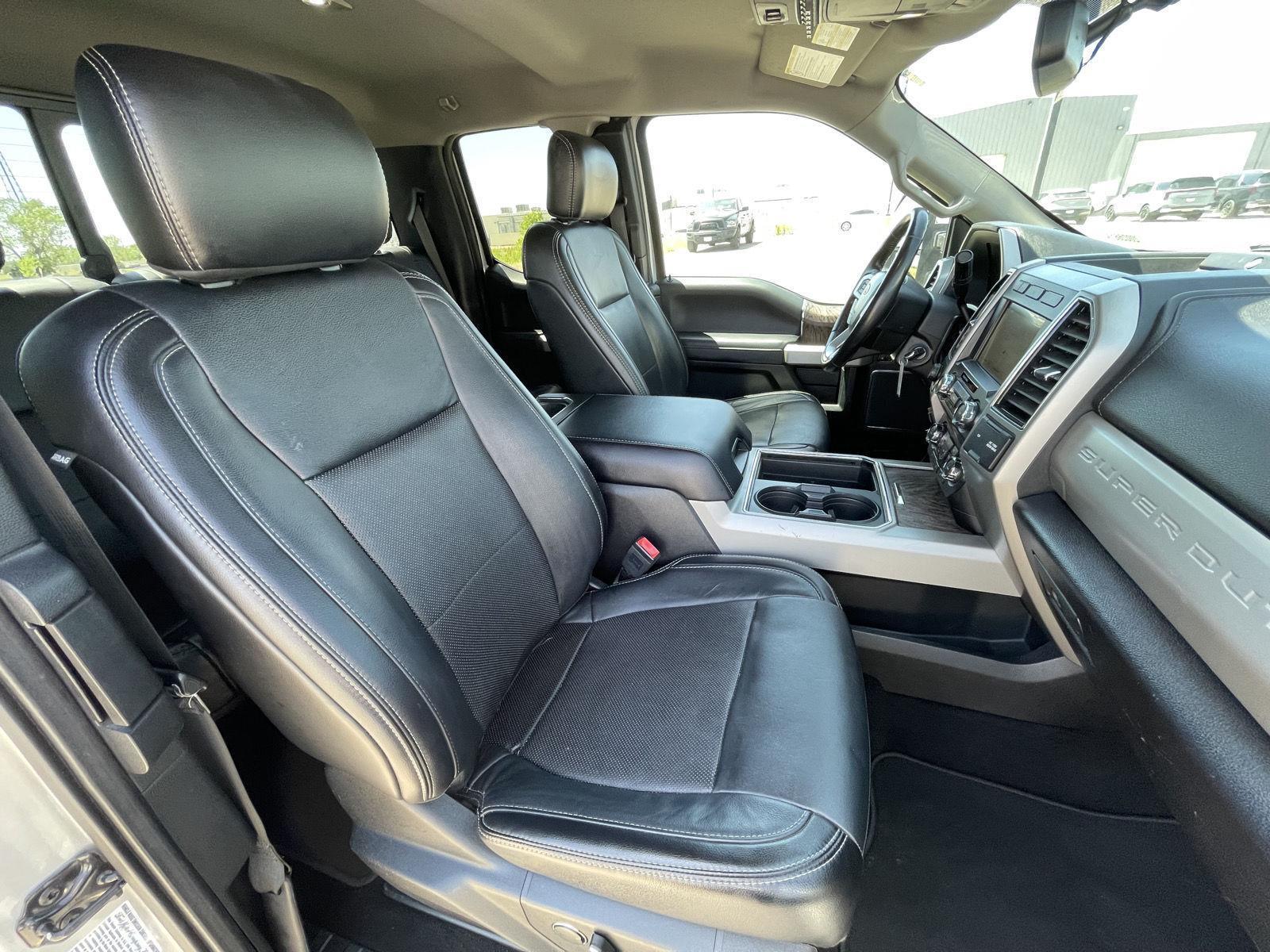 Used 2019 Ford Super Duty F-350 SRW Lariat Super Cab Truck for sale in Grand Island NE