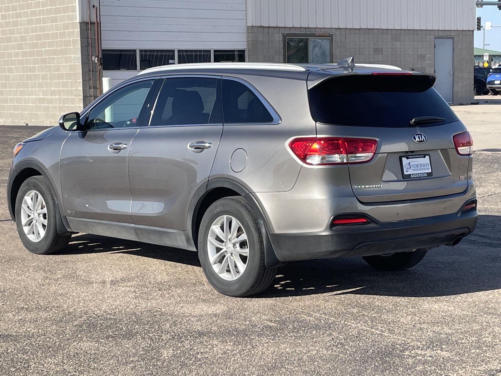 Used 2017 Kia Sorento LX SUV for sale in Grand Island NE
